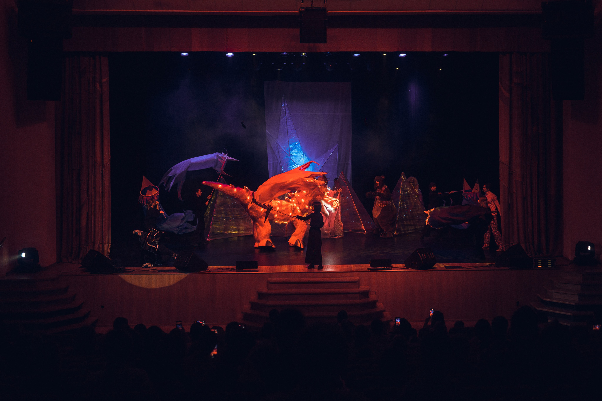 Сцена. Фотограф Людмила Оюн