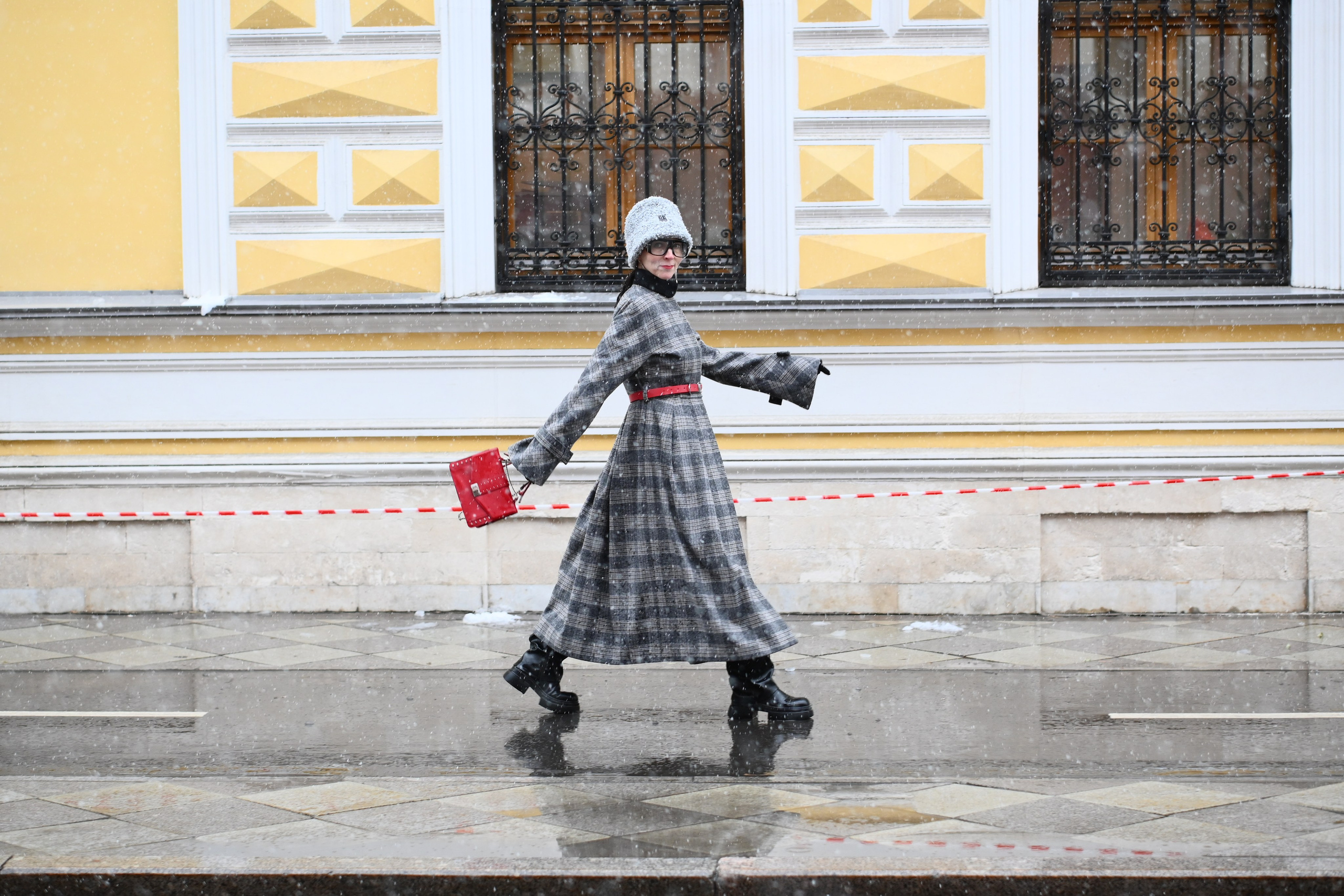 Женская уличная съемка