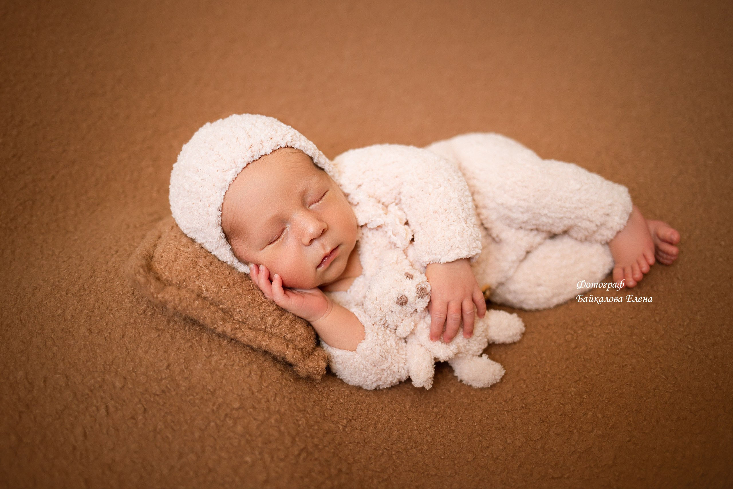 Фотосессия новорожденного. Фотограф новорожденных в Новосибирске