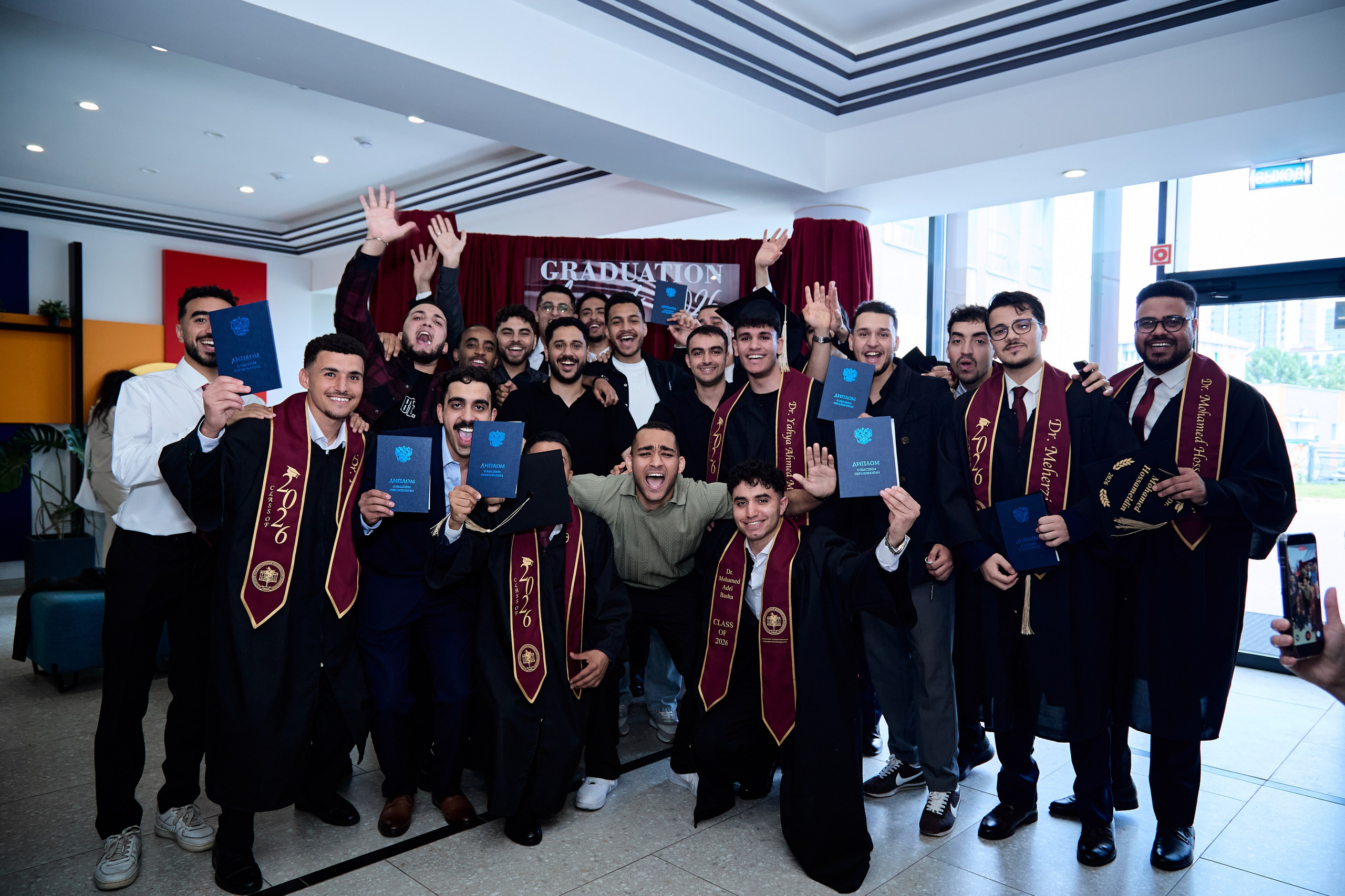 Выпускной КГМУ / Graduation 2026. Репортажный и портретный фотограф Казань / Горячих Полина