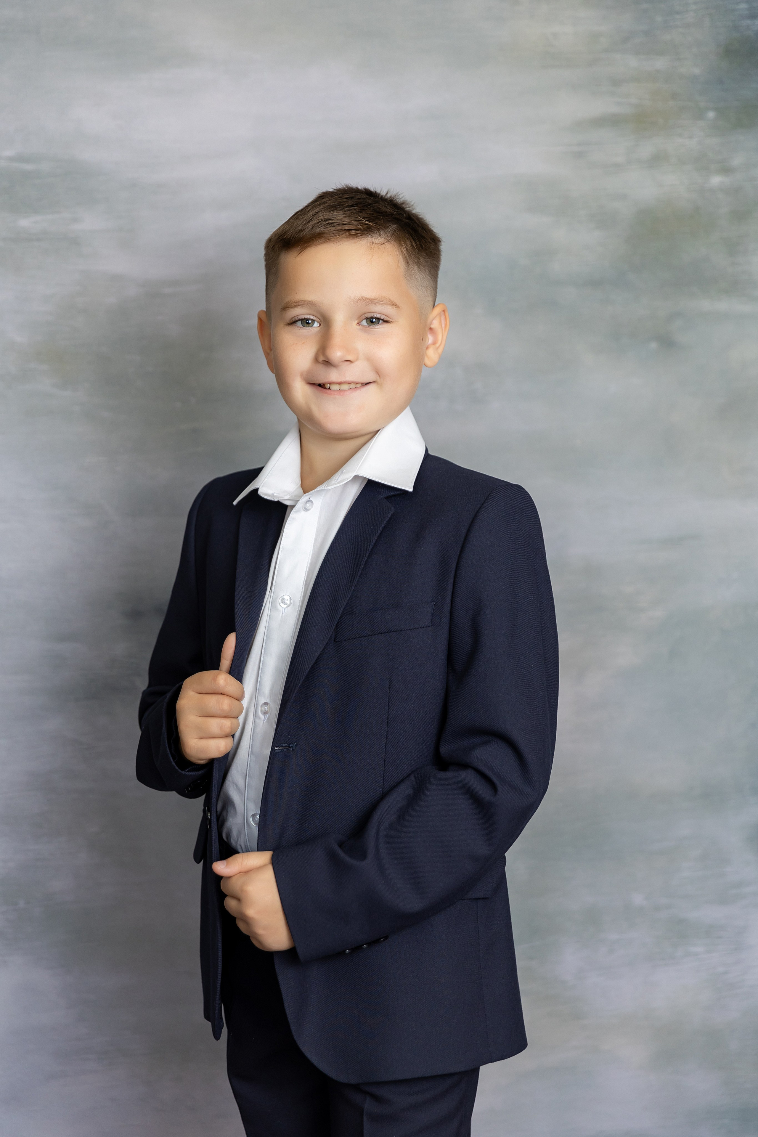 Примеры фото НАЧАЛЬНЫЕ КЛАССЫ. Фотограф Радужный ХМАО, Школьный фотограф, семейный фотограф, выпускной альбом