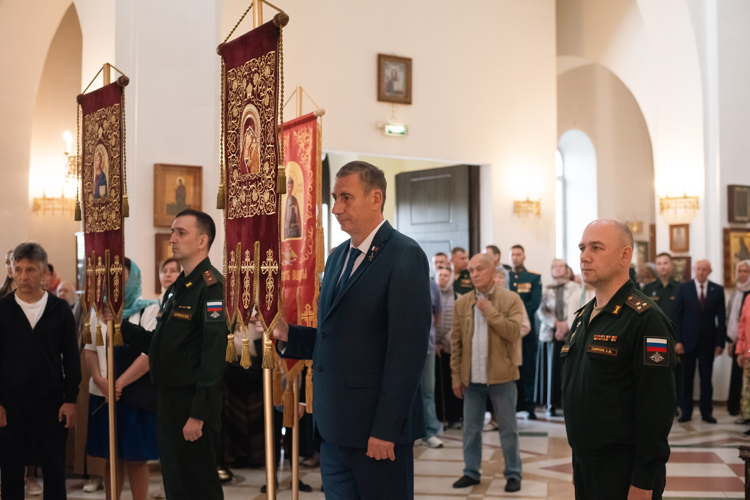 Храм Андрея Боголюбского, служба с участием войск РХБ защиты. Фотограф, визажист. Москва