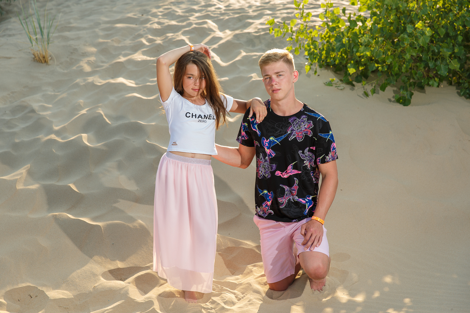 Фотосессия Ессении с братом. Профессиональная фотосъёмка интерьеров, предметная фотосессия еды для меню г. Анапа