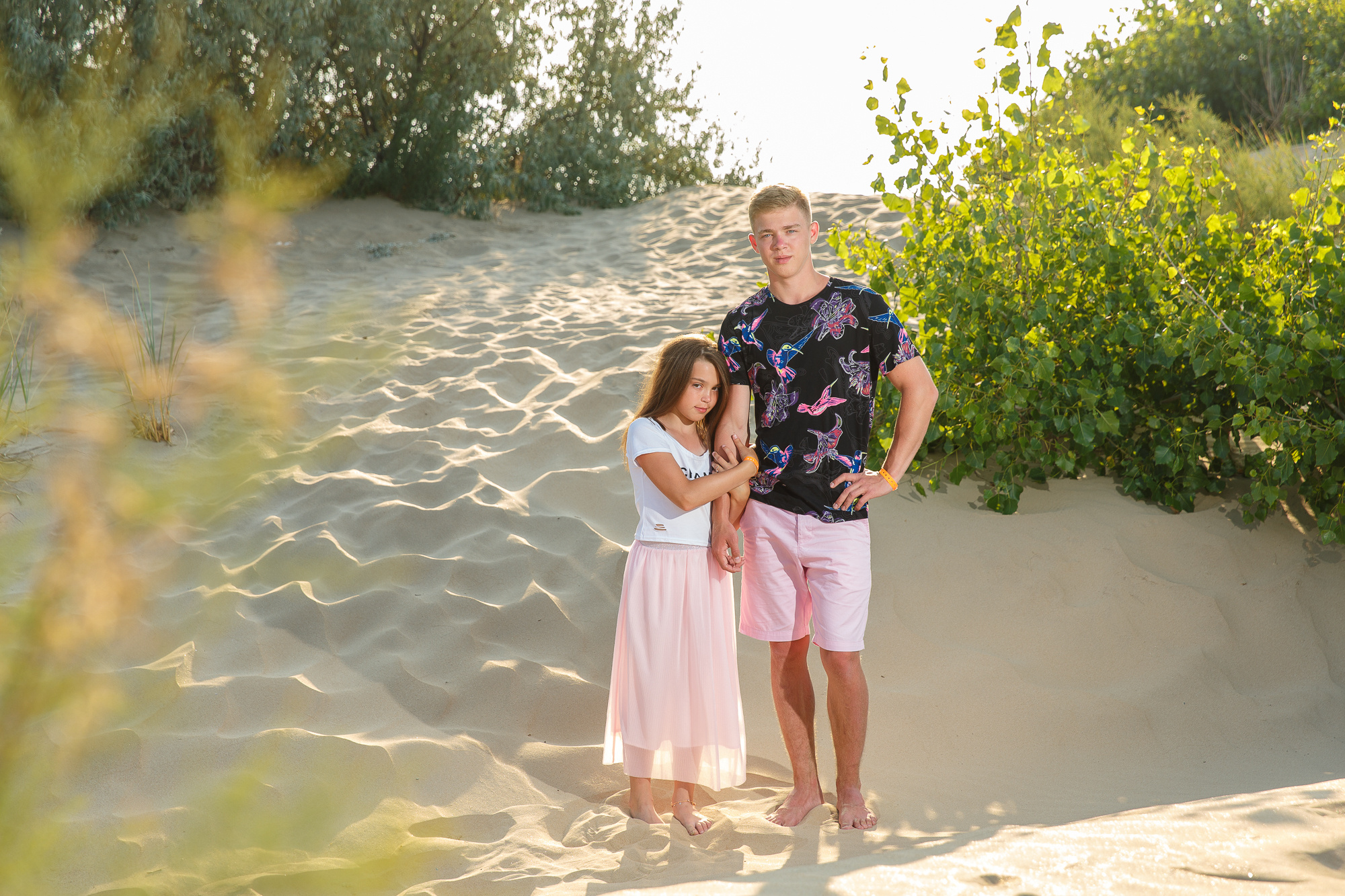 Фотосессия Ессении с братом. Профессиональная фотосъёмка интерьеров, предметная фотосессия еды для меню г. Анапа