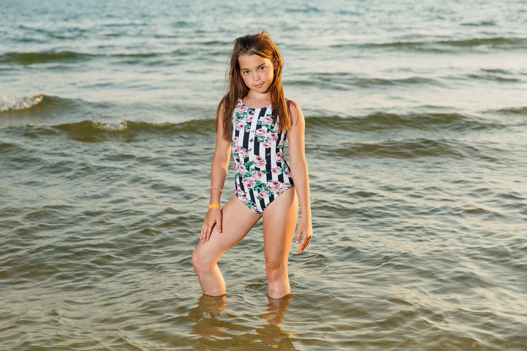 Фотосессия Ессении с братом. Профессиональная фотосъёмка интерьеров, предметная фотосессия еды для меню г. Анапа