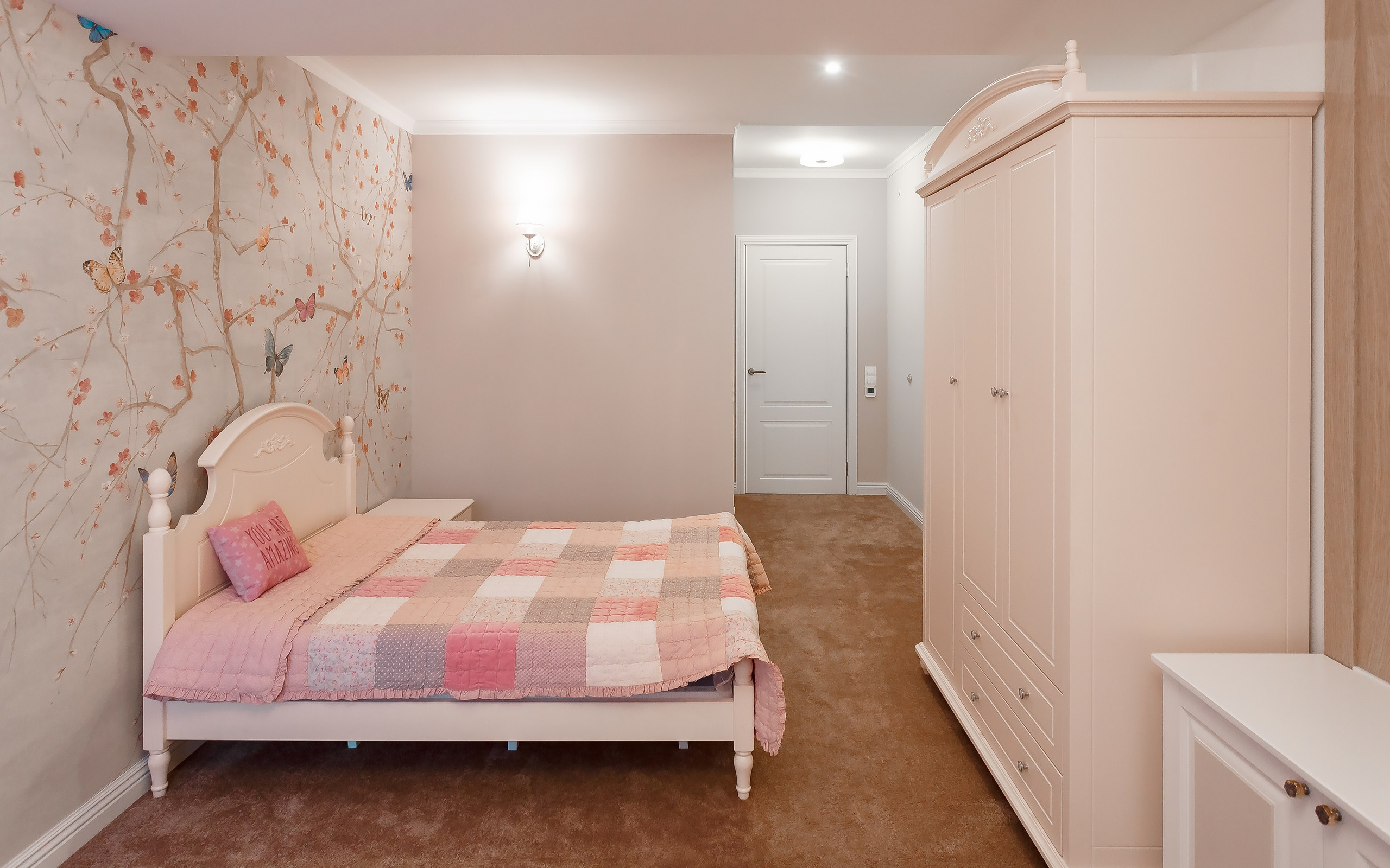 Central interior. Репортажный фотограф в Алмате Чумаков Георгий