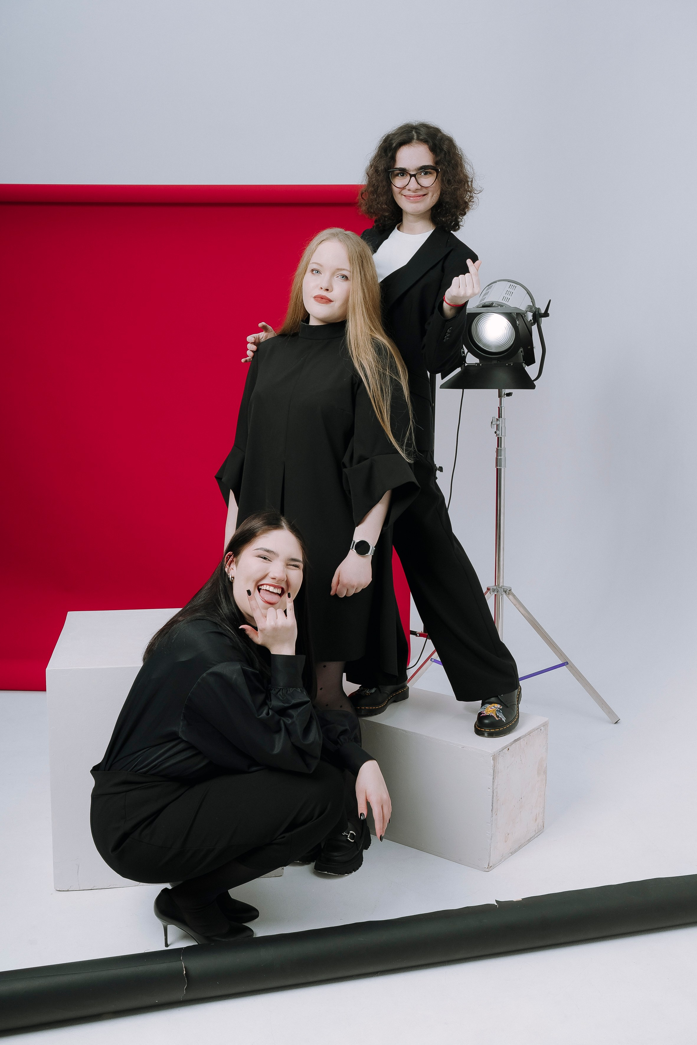 Альбом Красный- старшая школа. Выпускные альбомы Натальи Бутко: Новороссийск, Анапа, Геленджик