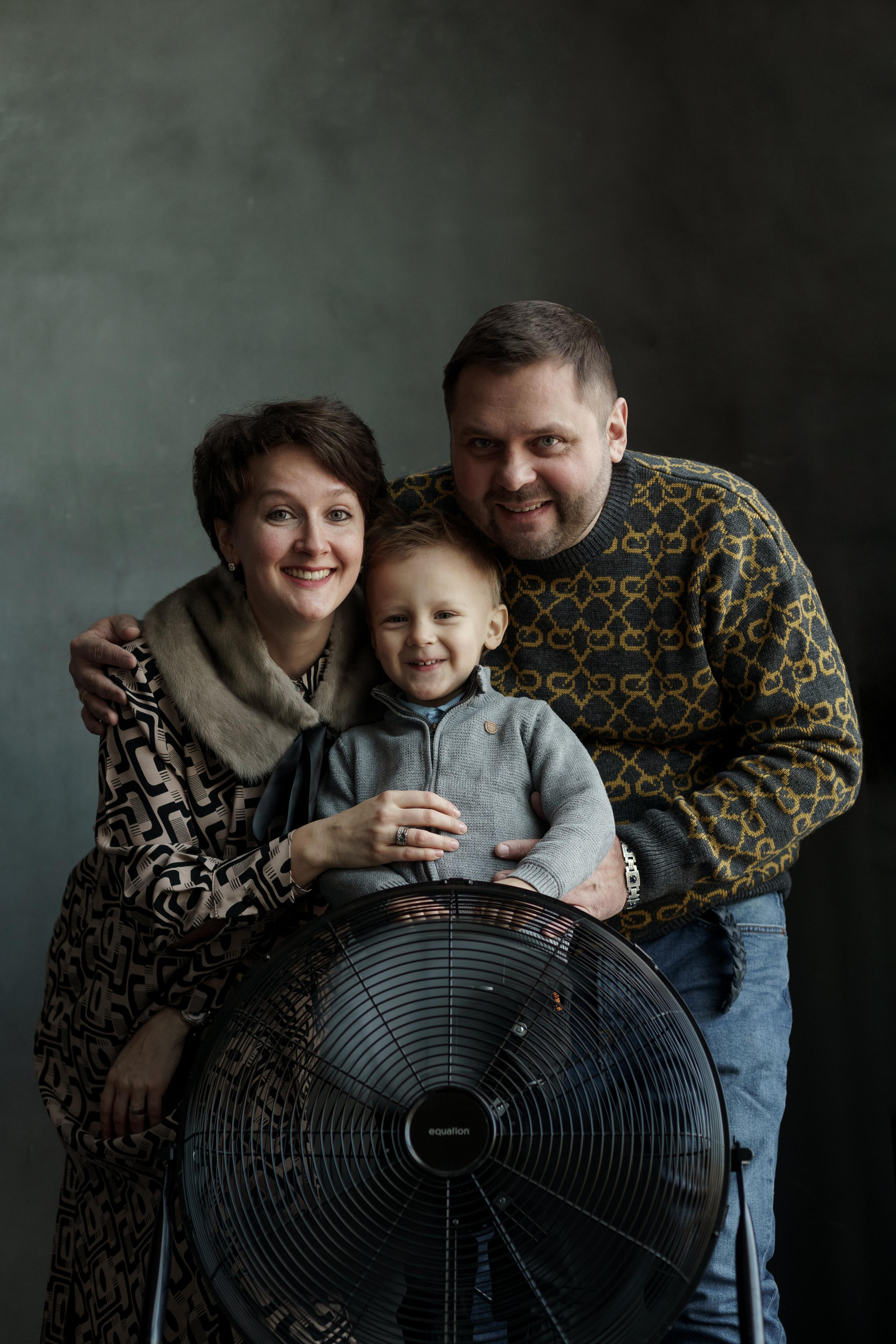 ПЕРВАЯ СЕМЕЙНАЯ ФОТОСЕССИЯ ДЛЯ НАТАЛЬИ, ДМИТРИЯ И РАФАИЛА. Портретный фотограф в Нижнем Новгороде, Санкт-Петербурге Лена Зверева