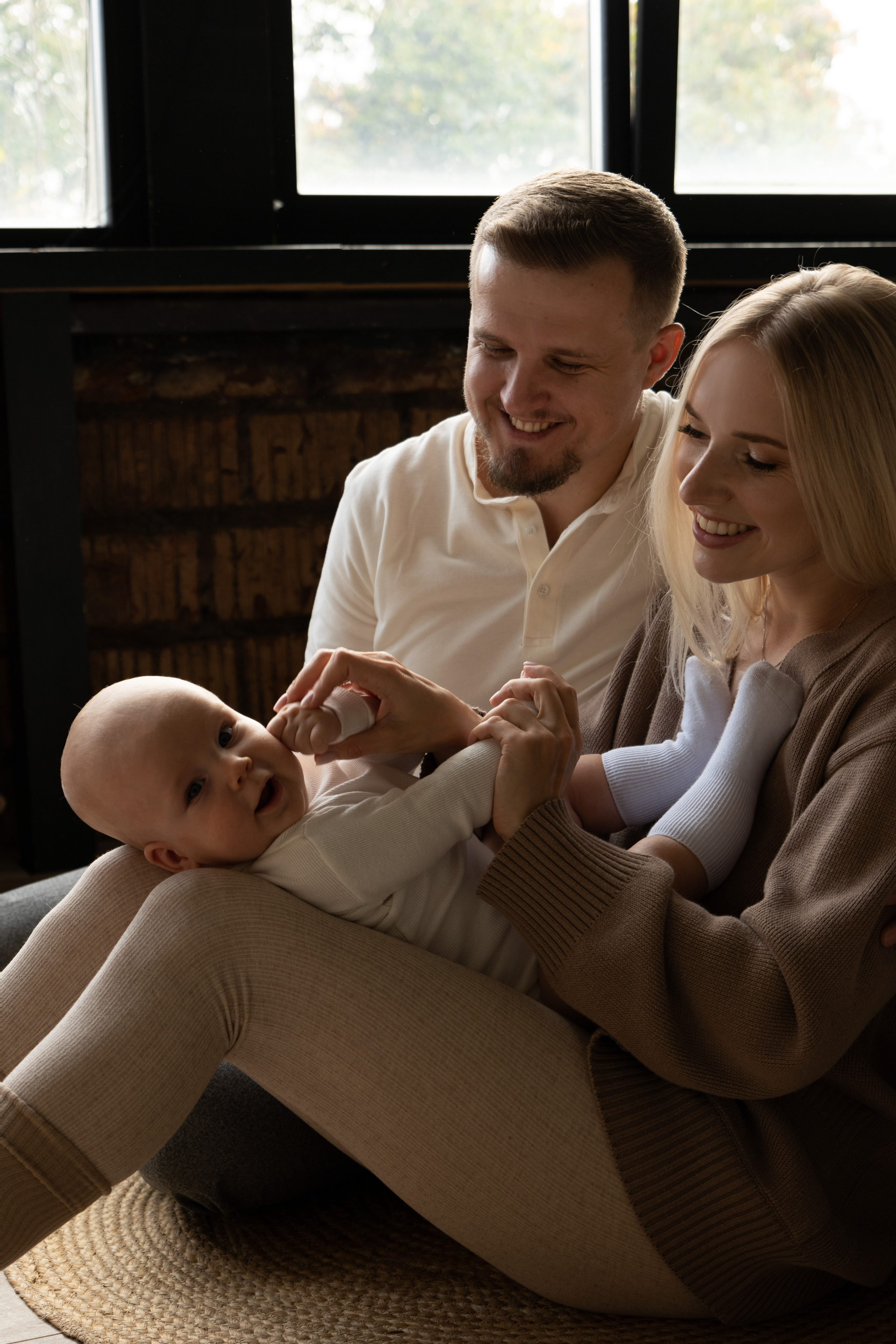Студийная семейная фотосессия. Фотограф видеограф Ольга Василевская