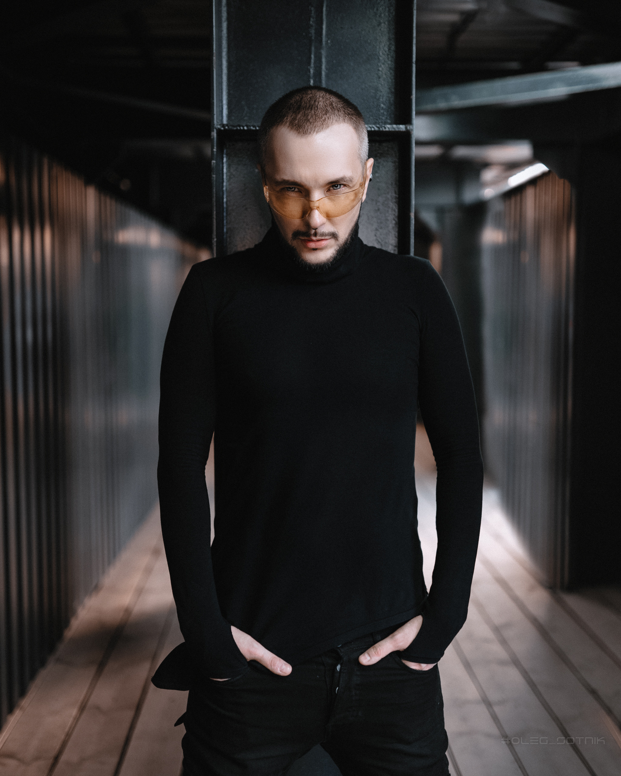 Контент для автора песни «Орлы или вороны» Дениса Разумного. Фотограф Олег Сотник