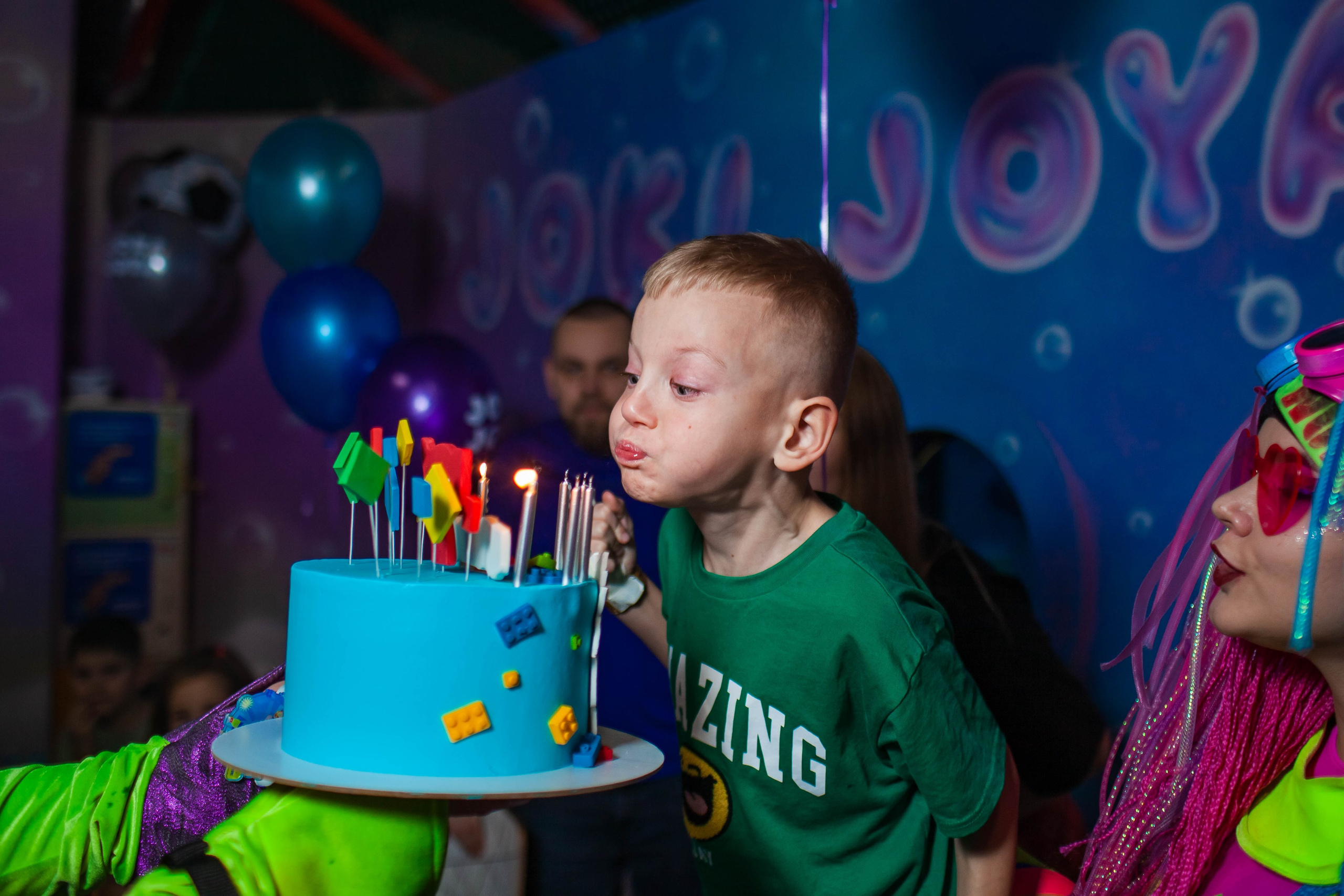 Неон Челендж День рождения Ярослава. Детский и семейный фотограф в Санкт-Петербурге Елизавета Сорокина