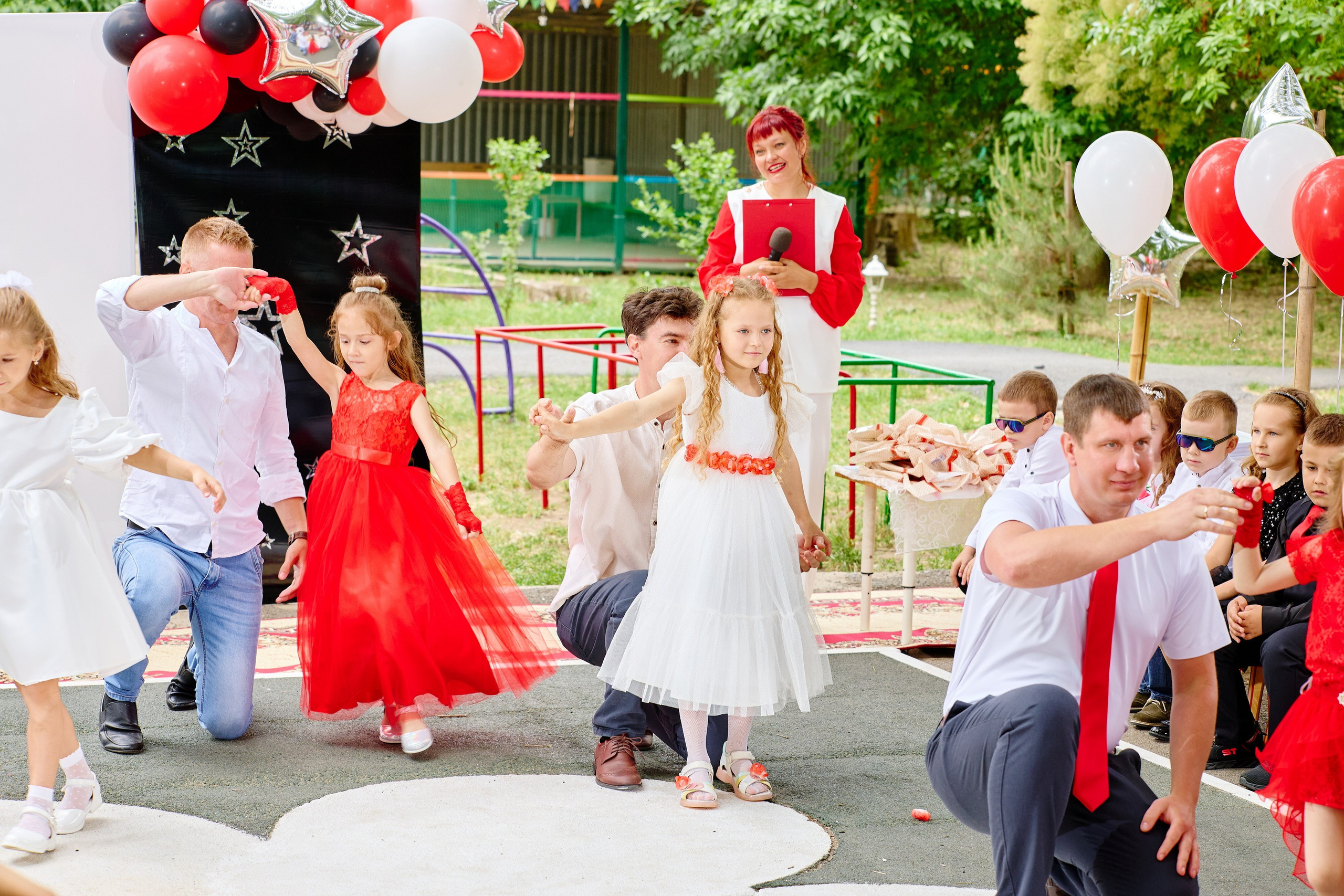 Выпускной 45 сад. Фотограф Выпускные альбомы Таганрог Сергей Коробченко