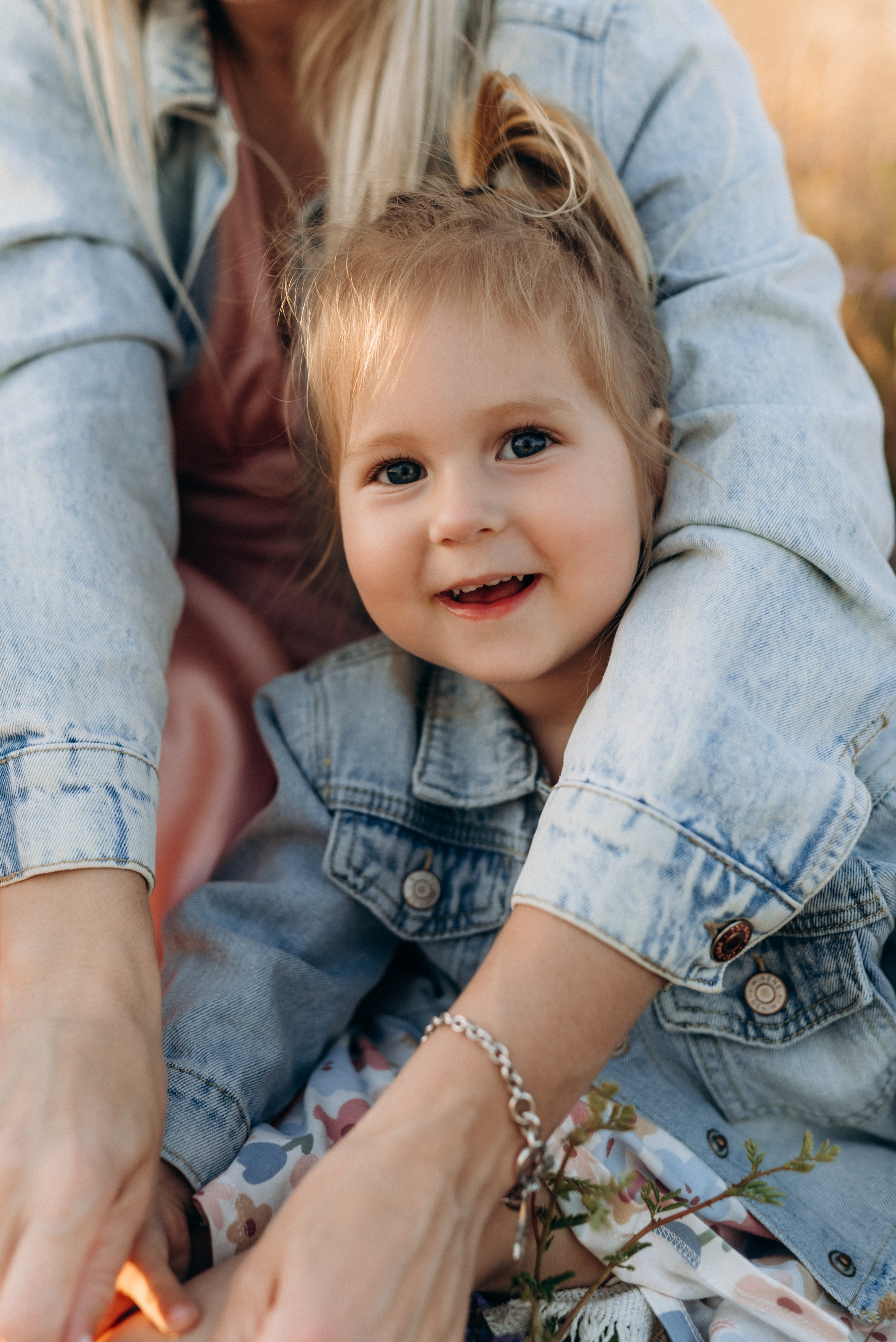 Family: Iryne, Misha & Mira. Family photographer in Israel | Alesya Superfin