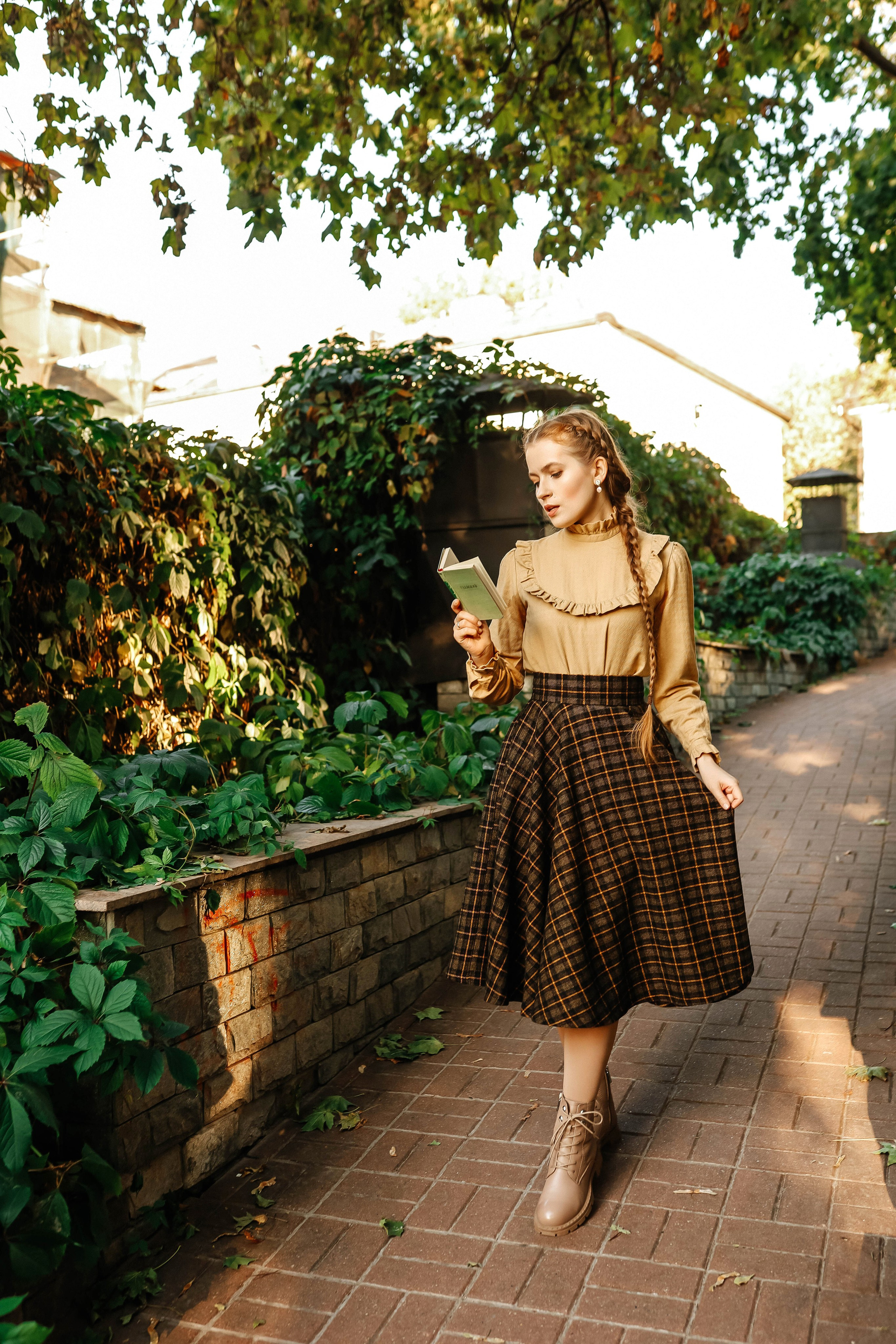 Женская осеняя винтажная фотосессия в Москве. Свадебный и семейный фотограф в Москве