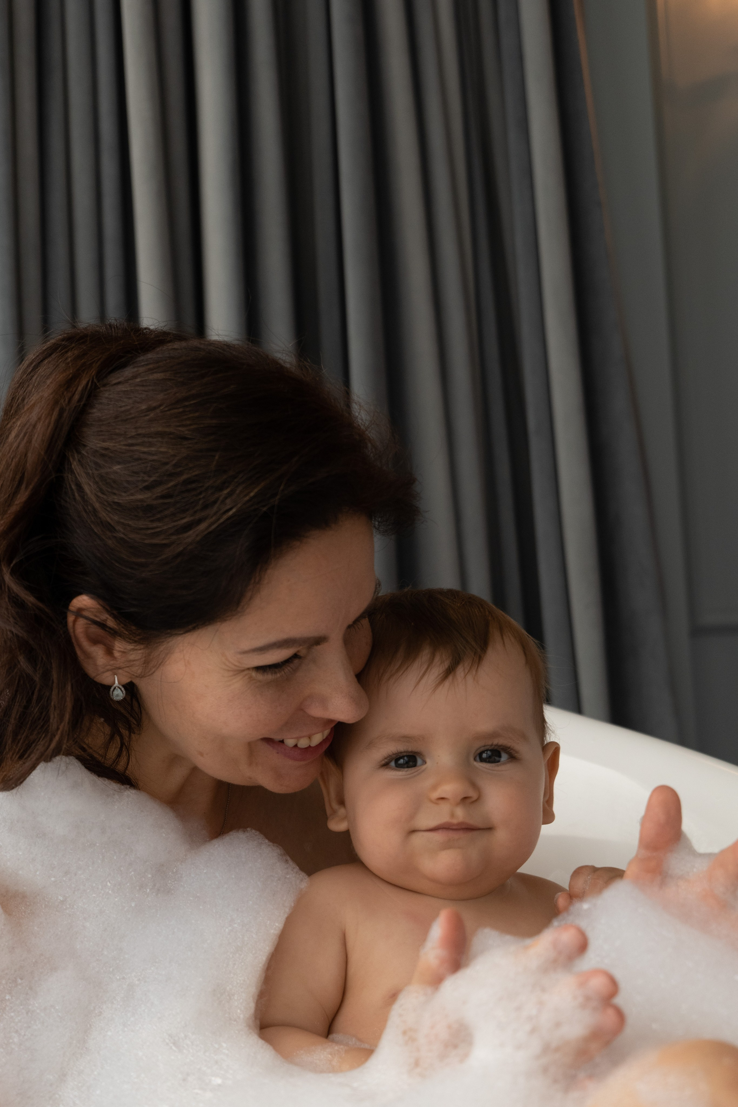 Мама и малыш «Повседневность». Фотограф видеограф Ольга Василевская