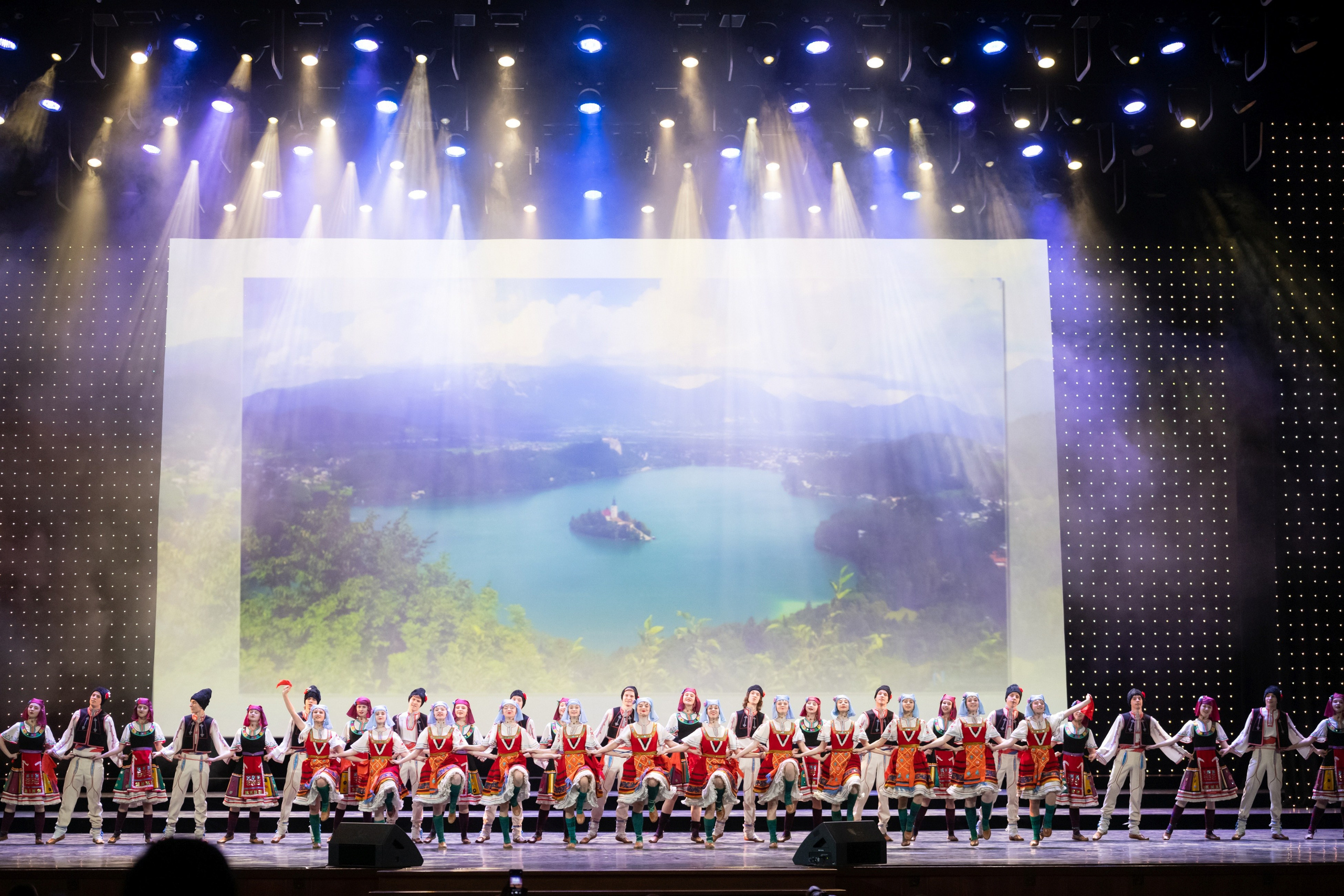 2 февраля, концерт Таланты России, Кремлевский Дворец. Золотое яблочко