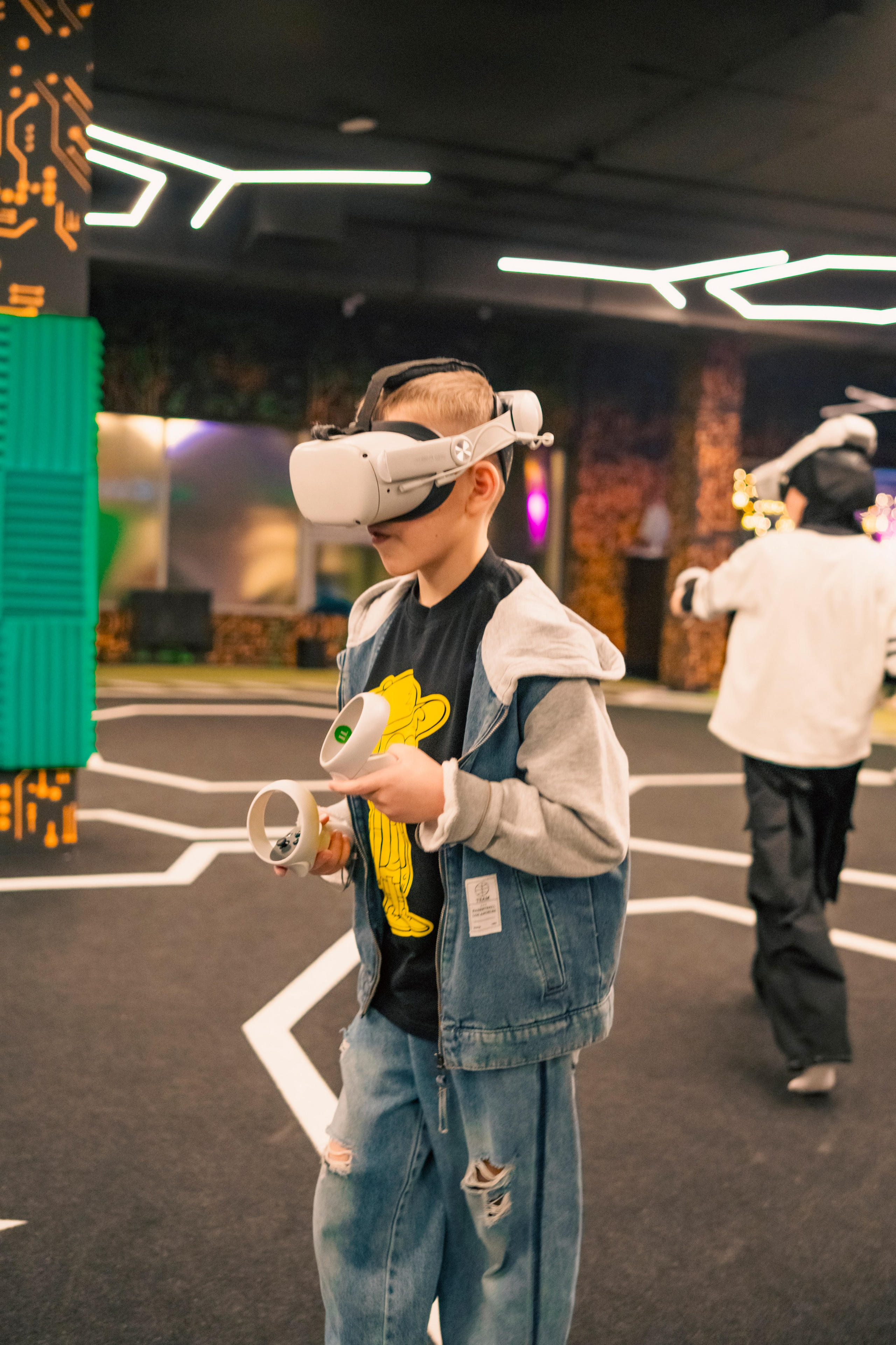 VR (November-December 2024). Felixtones