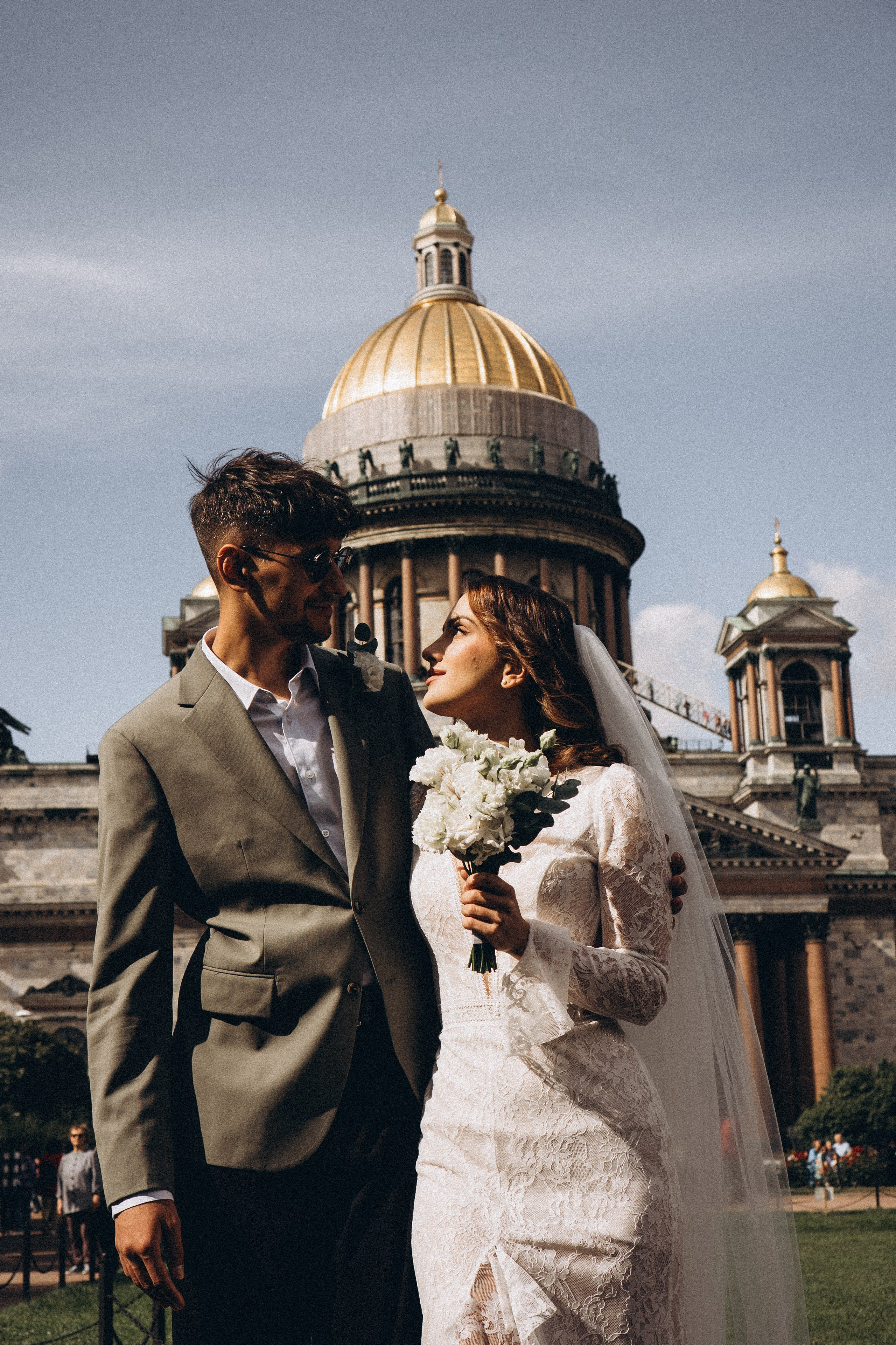 СВАДЕБНАЯ ПРОГУЛКА ВОЗЕ ИСАИКЕВСКОГО СОБОРА АСТОРИИ И ЗАКОНОДАЛЕТНОГО СОБРАНИЯ. Профессиональный фотограф, Санкт-Петербург — Виктория Богомолова