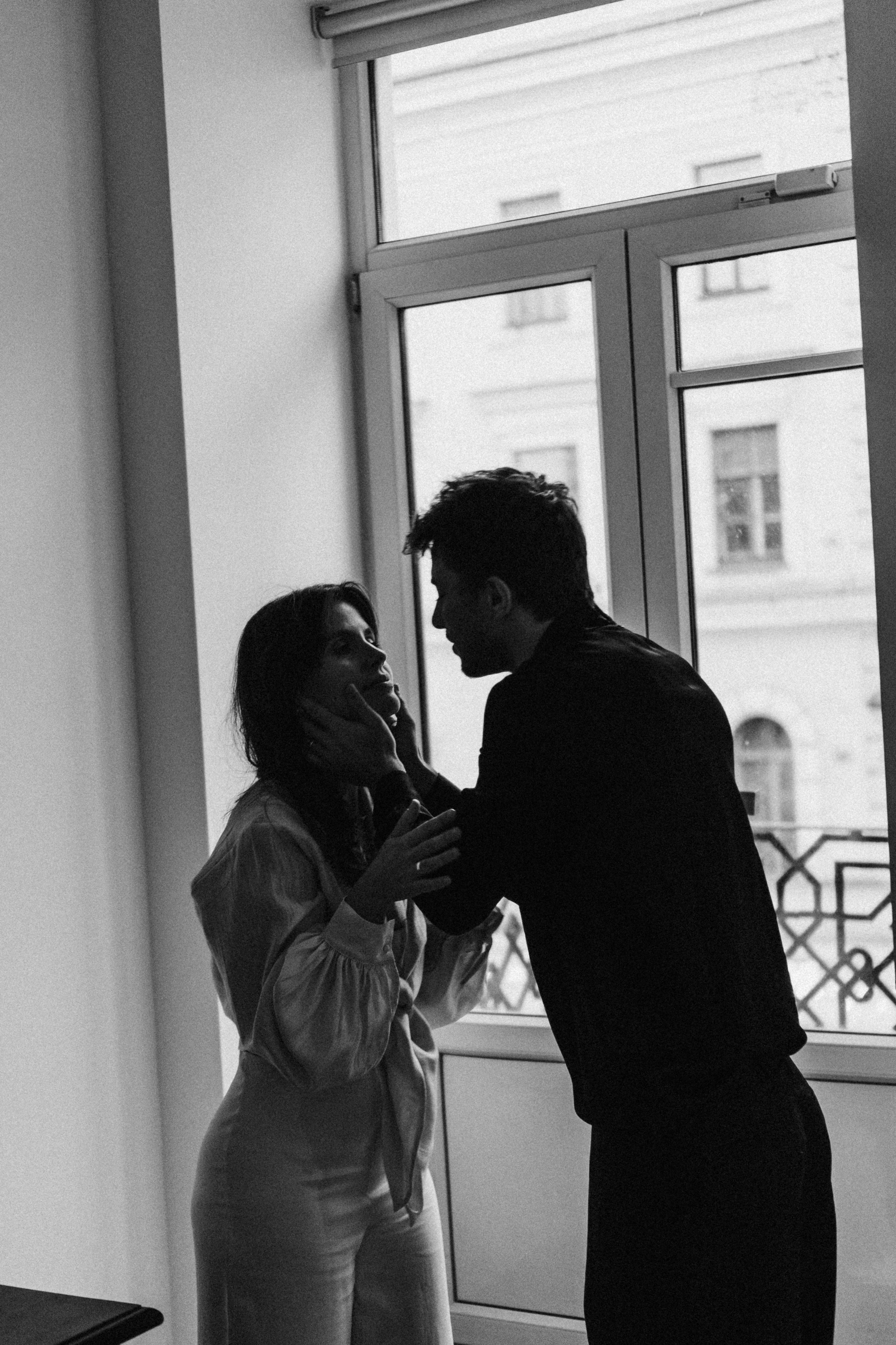 УТРО ЖЕНИХА И НЕВЕСТЫ В ПИТЕРСКОЙ КВАРТИРЕ И СЬЕМКА С СВАДЕБНЫХ ОБРАЗАХ. Профессиональный фотограф, Санкт-Петербург — Виктория Богомолова