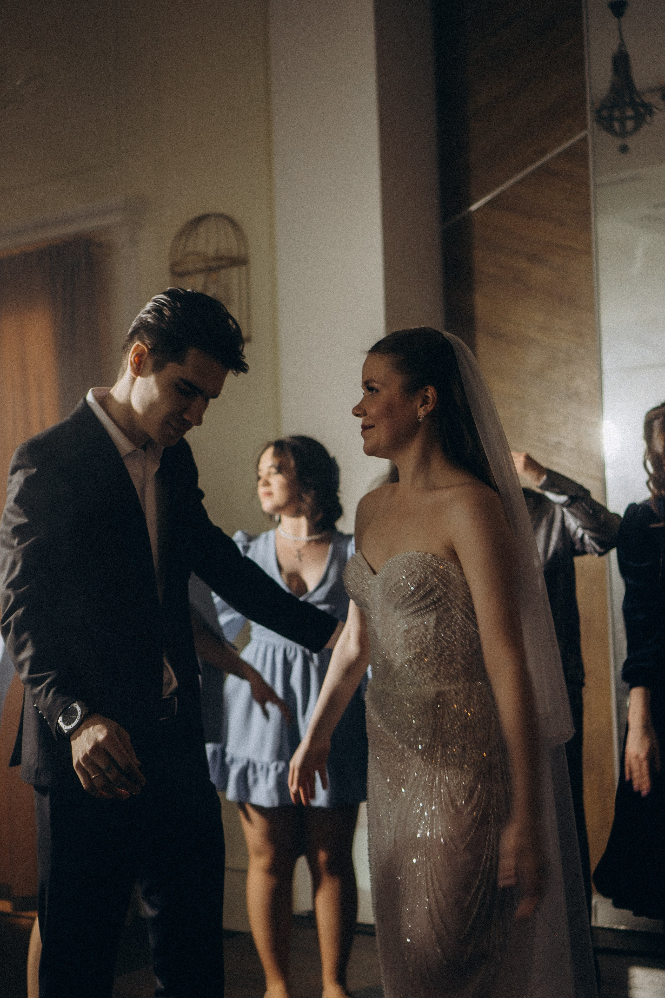 СВАДЕБНАЯ СЬЕМКА СБОРОВ В ОТЕЛЕ И ВЫЕЗД НА ЦЕРЕМОНИЮ (СНЯТО В СИБИРЕ В НИЖНЕВАРТОВСКЕ). Профессиональный фотограф, Санкт-Петербург — Виктория Богомолова