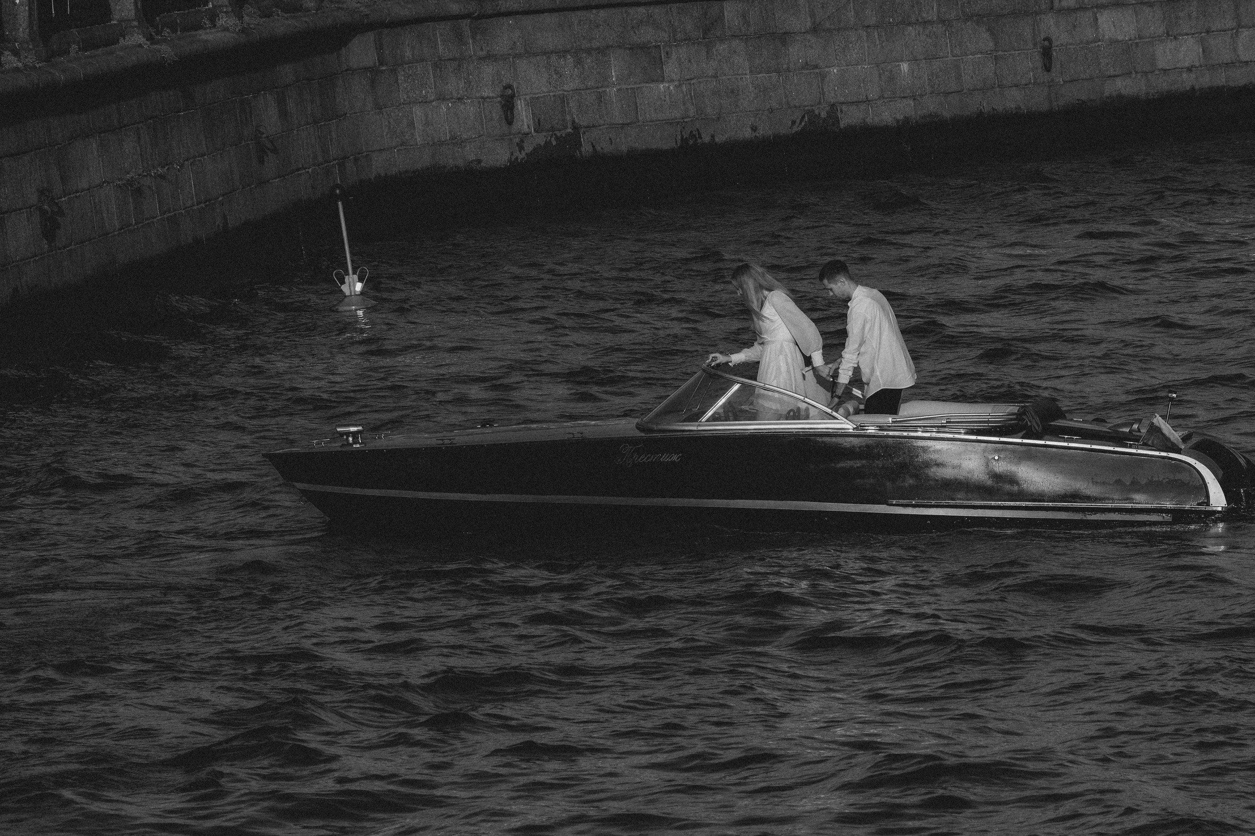 СВАДЕНБНАЯ СЬЕМКА НА КАТЕРЕ ПО КАНАЛАМ САНКТ-ПЕТЕРБУРГА И В АКВАТОРИИ НЕВЫ. Профессиональный фотограф, Санкт-Петербург — Виктория Богомолова