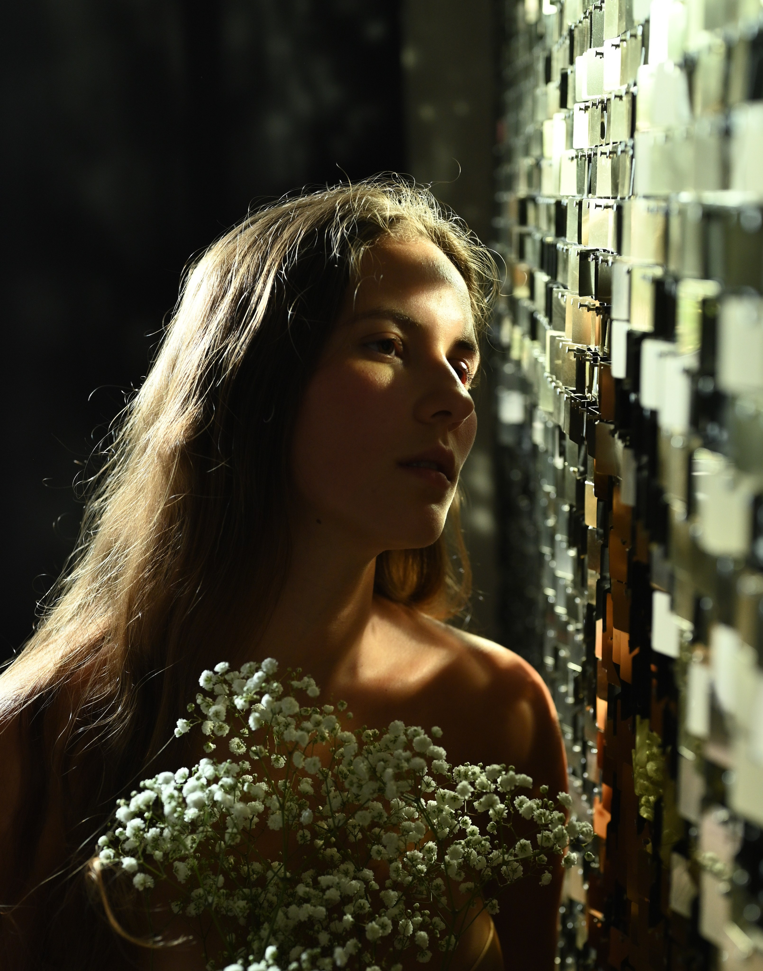 Анна с цветами. Портретный фотограф в Москве Анна Фаустова