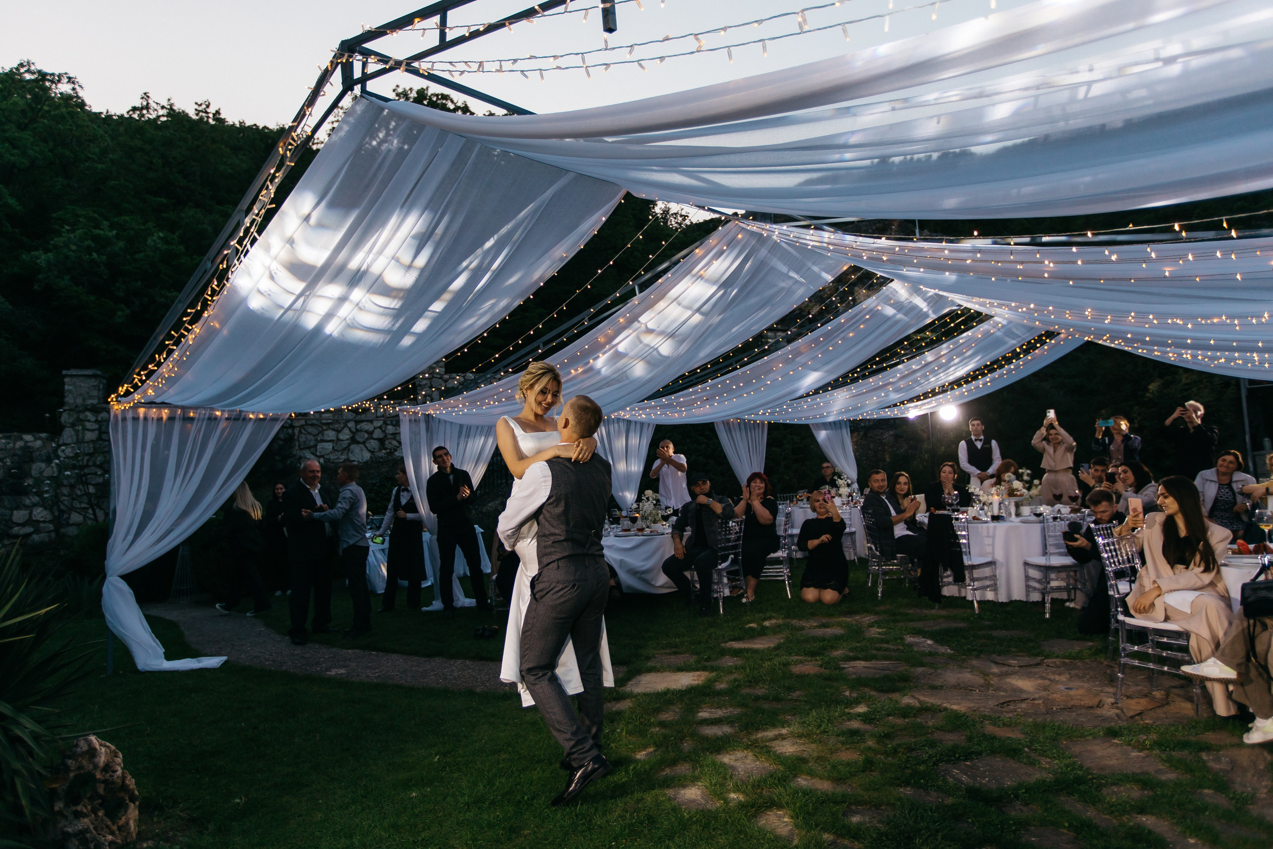 Денис и Алина. Белый замок. Фотограф Анна Лейман. Севастополь