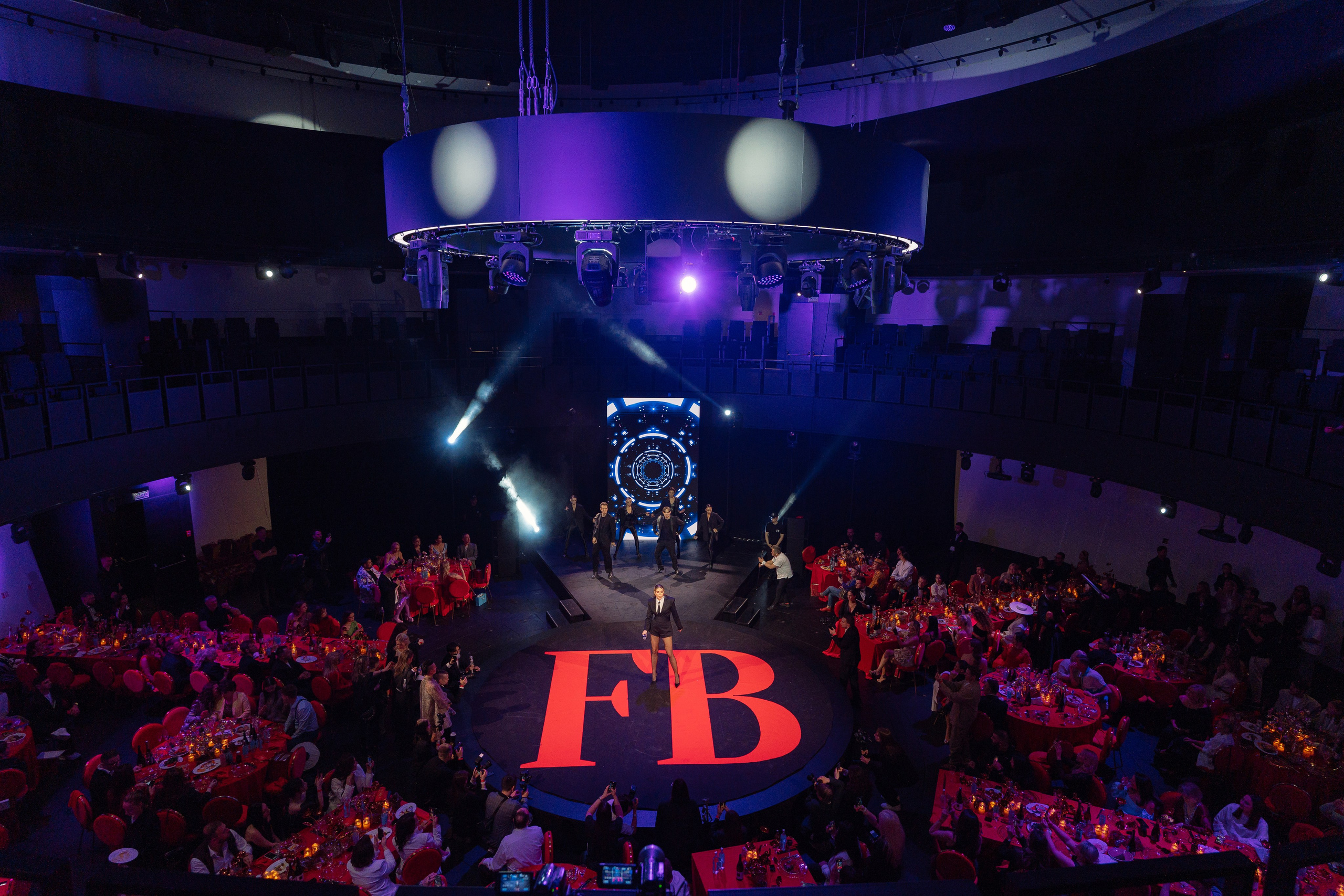 «Женщина года» по версии журнала FB / Москва, бизнес-центр «Матрёшка». Корпоративный, промышленный и имиджевый фотограф Максим Меш