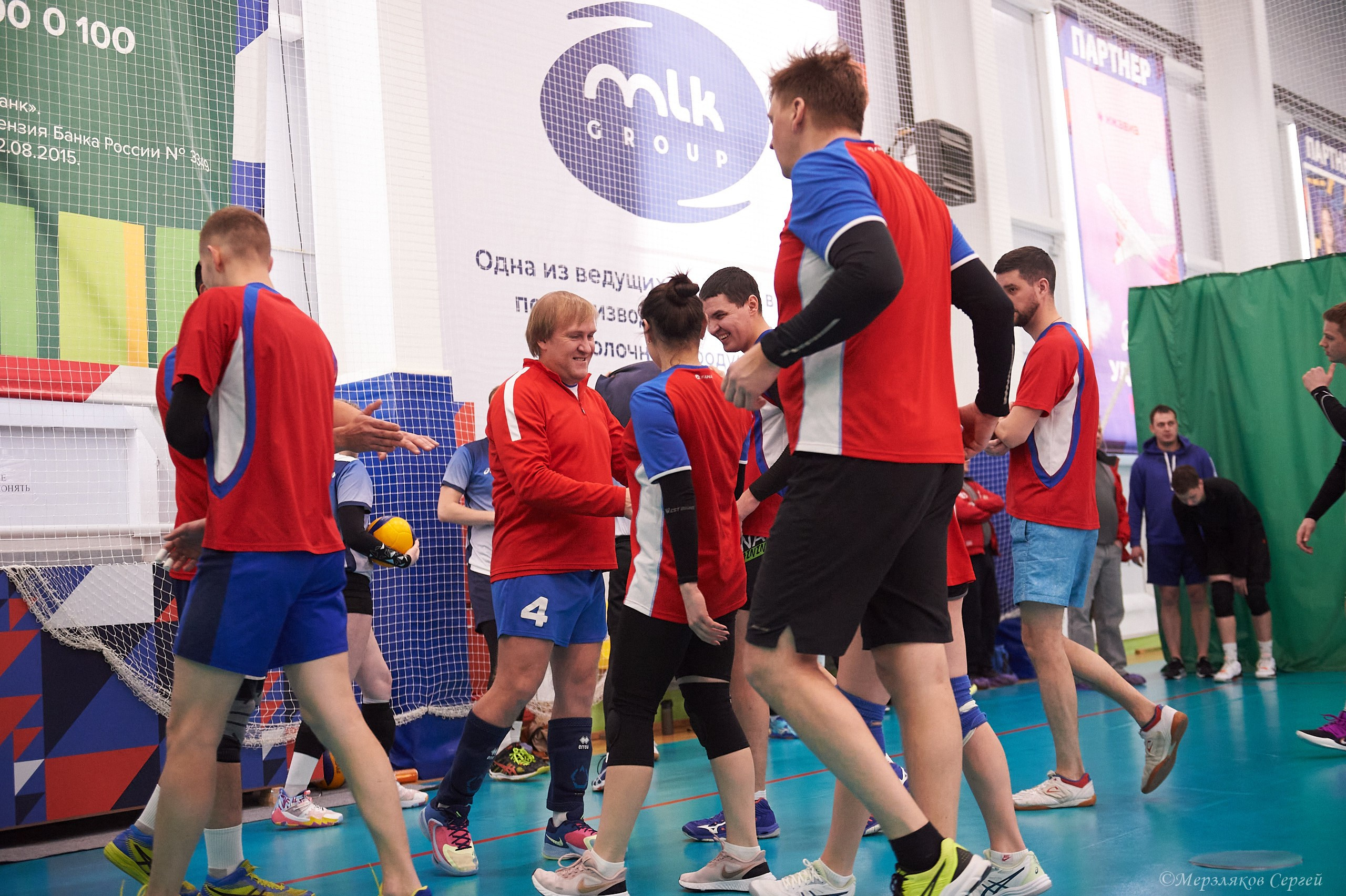 Новогодний волейбольный турнир. Ижевск. 16.12.23. Спортивный репортажный фотограф в Ижевске Сергей Мерзляков