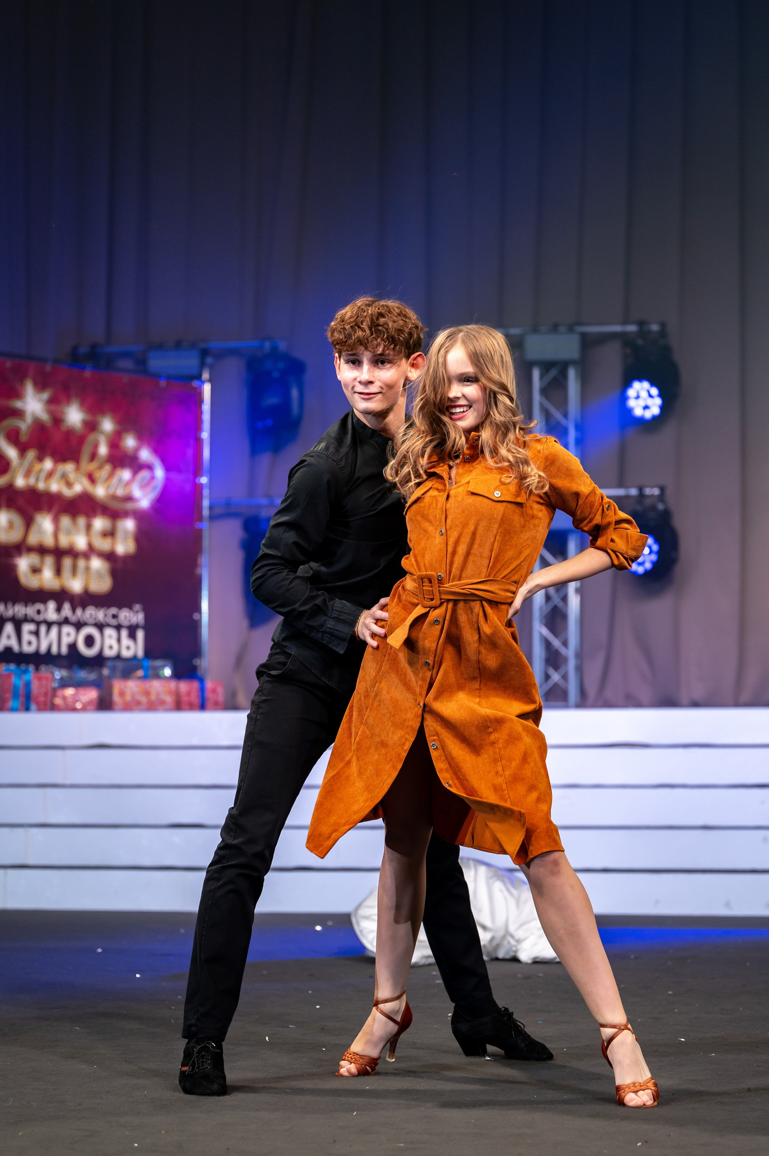 SL Новогодний отчетный концерт 2024/2025. Спортивный фотограф в Туле и Тульской области. Файсханова Фото Спорт