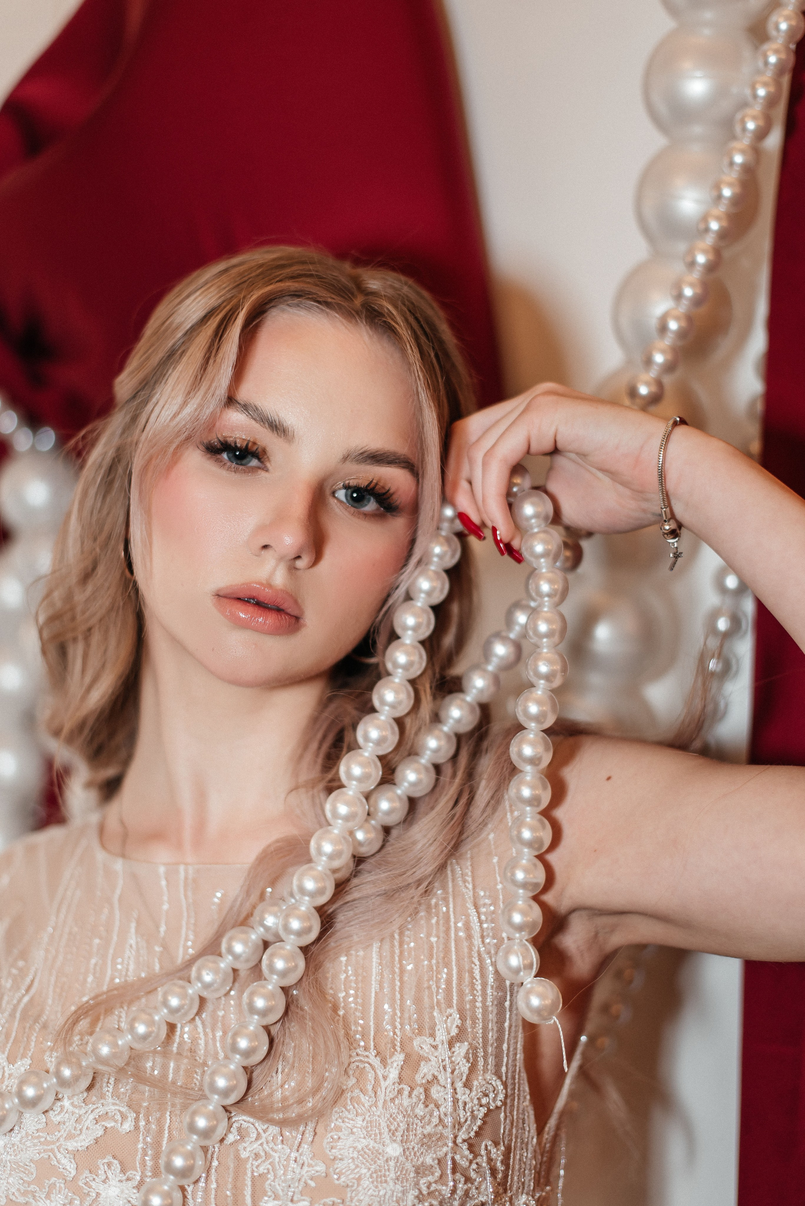 На фотозоне. Свадебный и портретный фотограф lifestyle