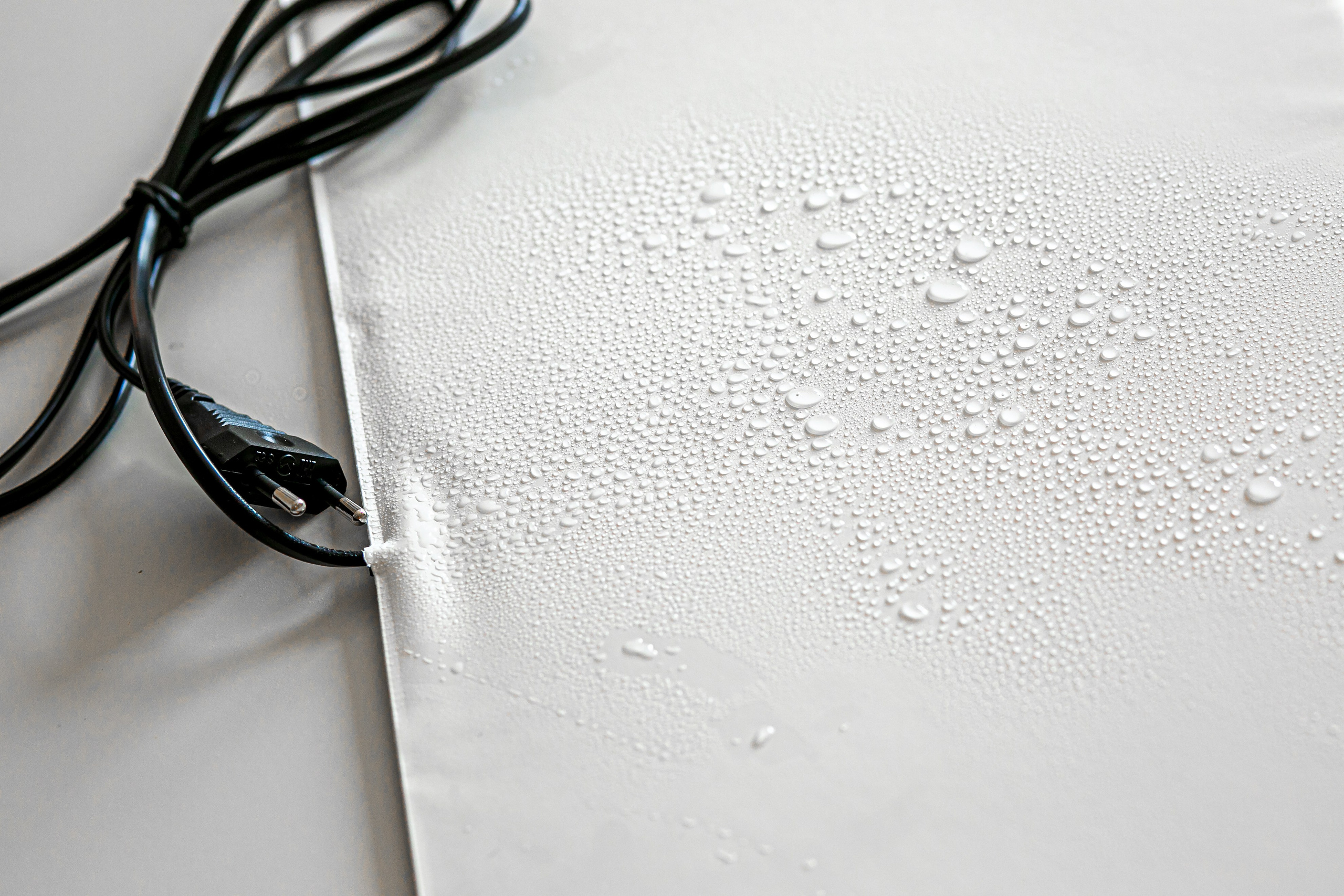 Компания по производству изделий для домашнего электрообогрева. Коврик с подогревом и йогуртница