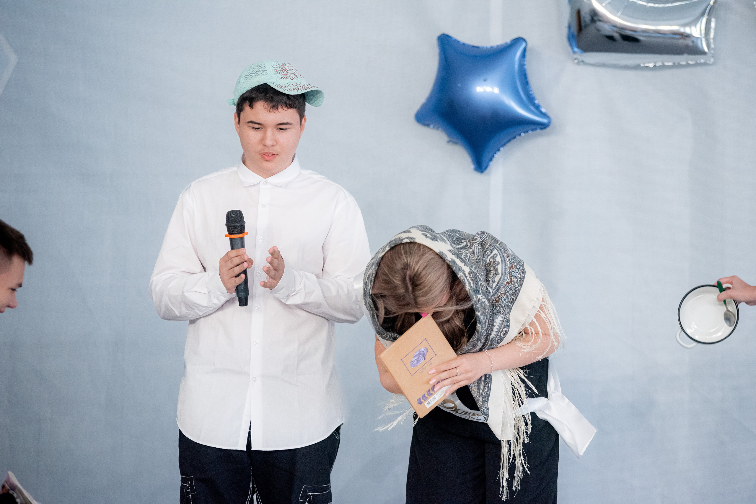 86 школа. Вручение. ДК Тракторозаводского района. Фотограф в Волгограде и Волжском Александр Горбань