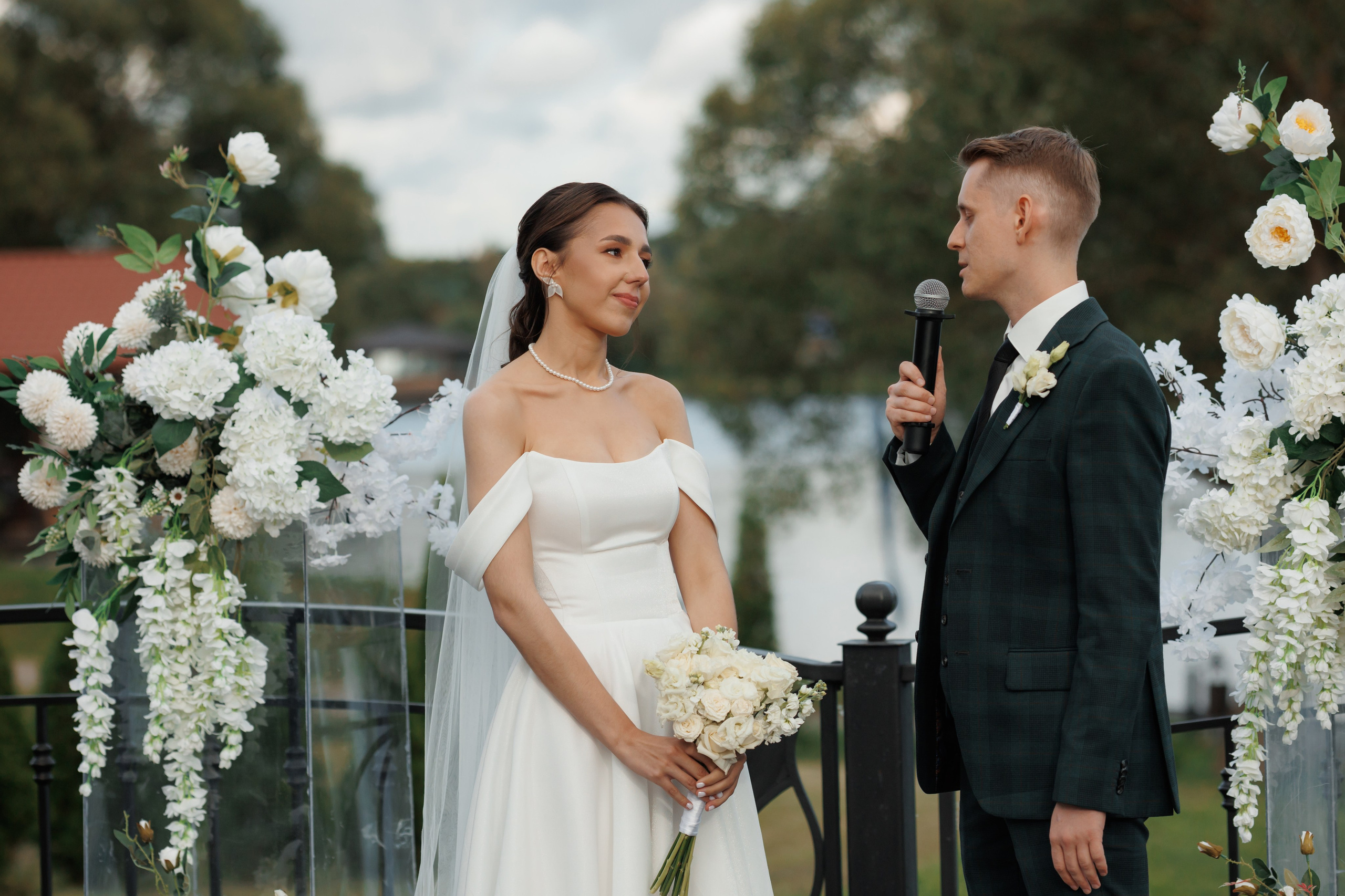 Регистрация в отеле Fish Point, ЗАГС Бутово, прогулка в Остафьево. Свадебный и репортажный фотограф (Москва, Королев и другие)