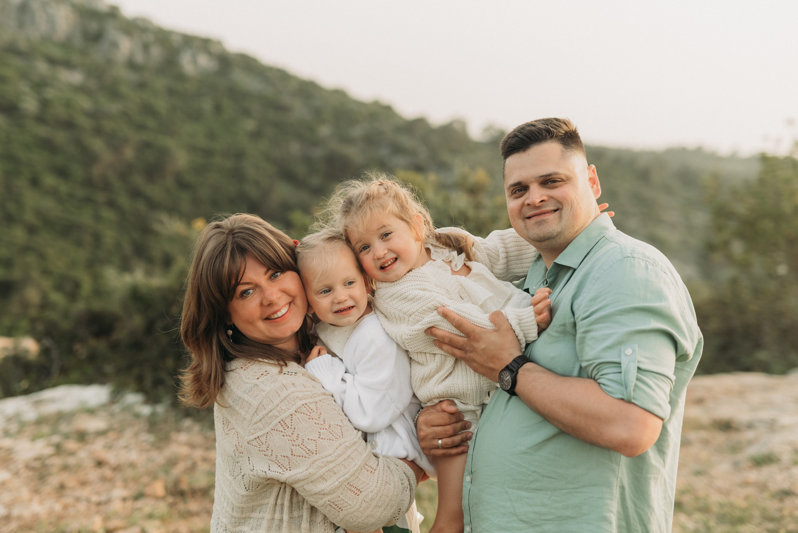 Family: Iryna, Vlad, Yasmin & Arina. Family photographer in Israel | Alesya Superfin