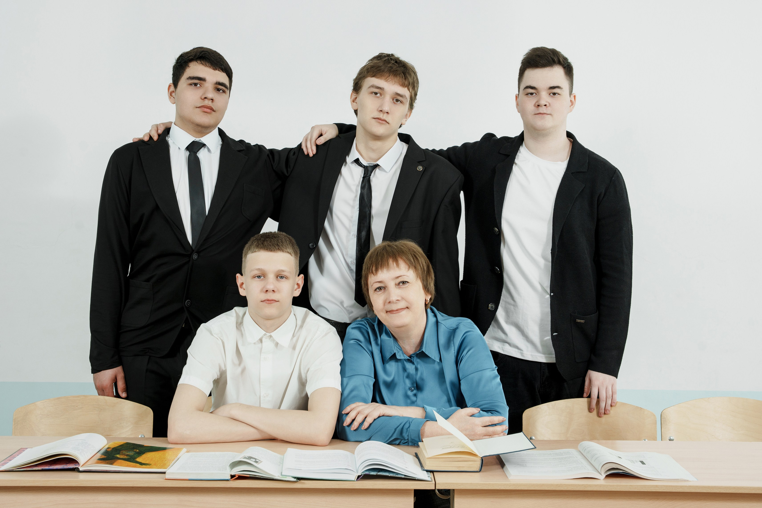 11 класс сьемка для альбома в школе. Ольга Плаксина фотограф в Саратове