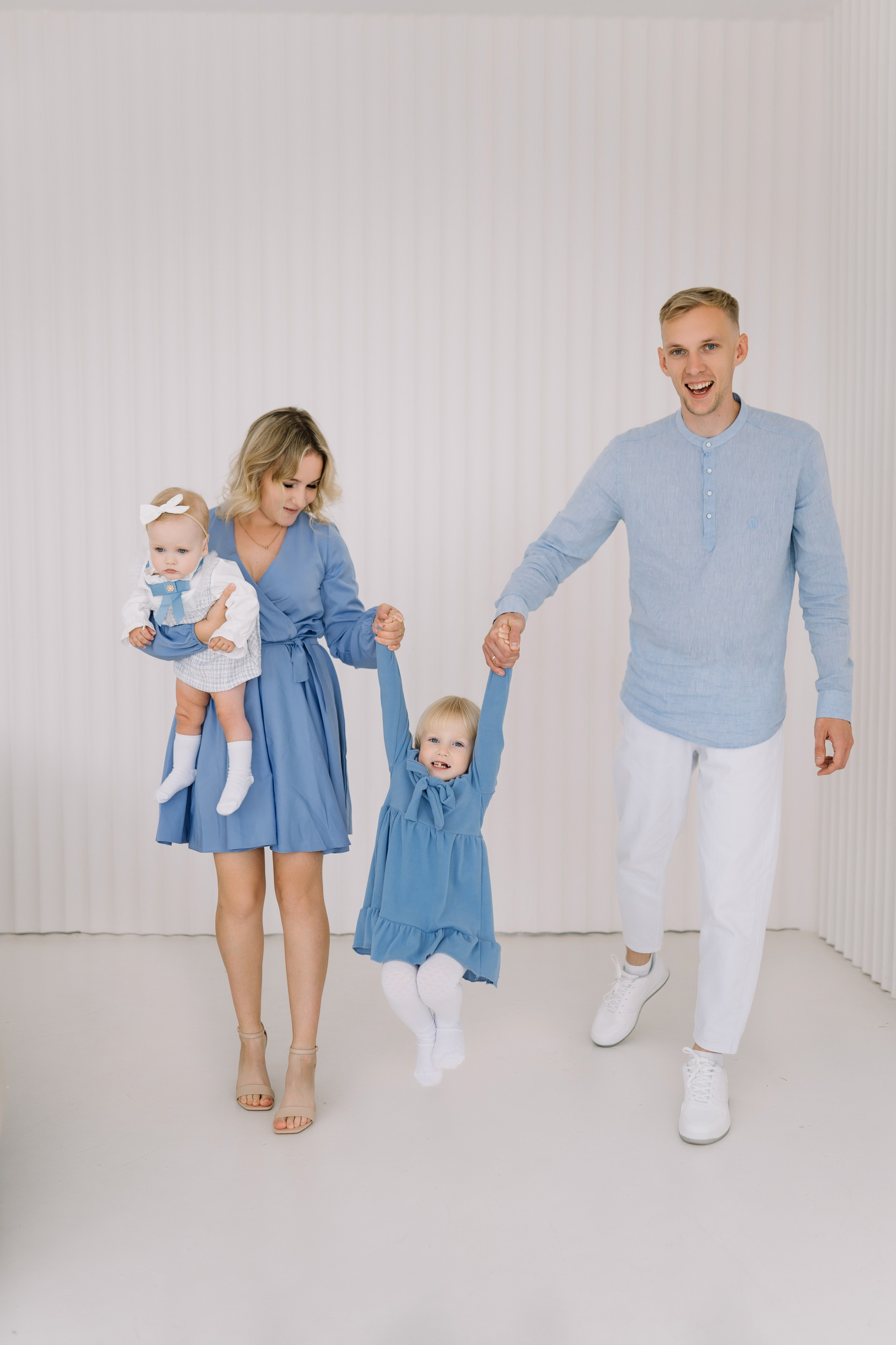 Николь 1 годик