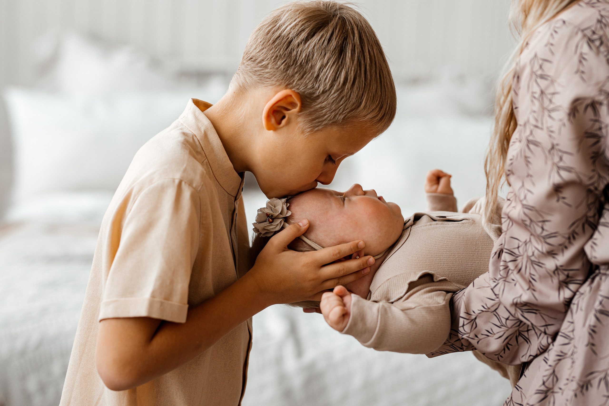 Лера, Арсений, Аврора. Фотограф Таинств Крещения и Венчания в г. Курске