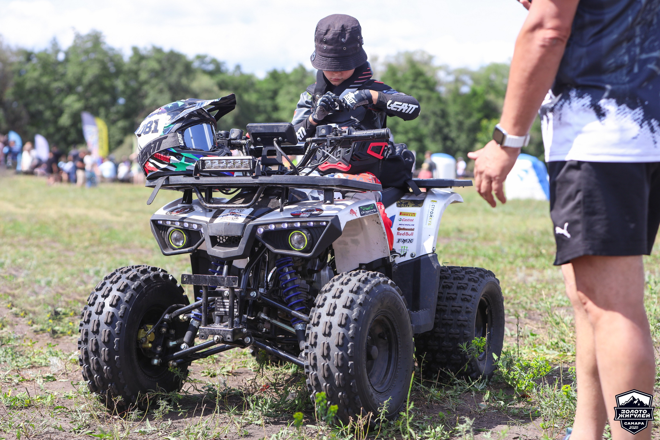 Заезды «МИНИ ДЕТИ» и «МАКСИ ДЕТИ». Кубок России по гонкам с водными препятствиями на квадроциклах «Золото Жигулей 2025». Спортивный фотограф в Самаре