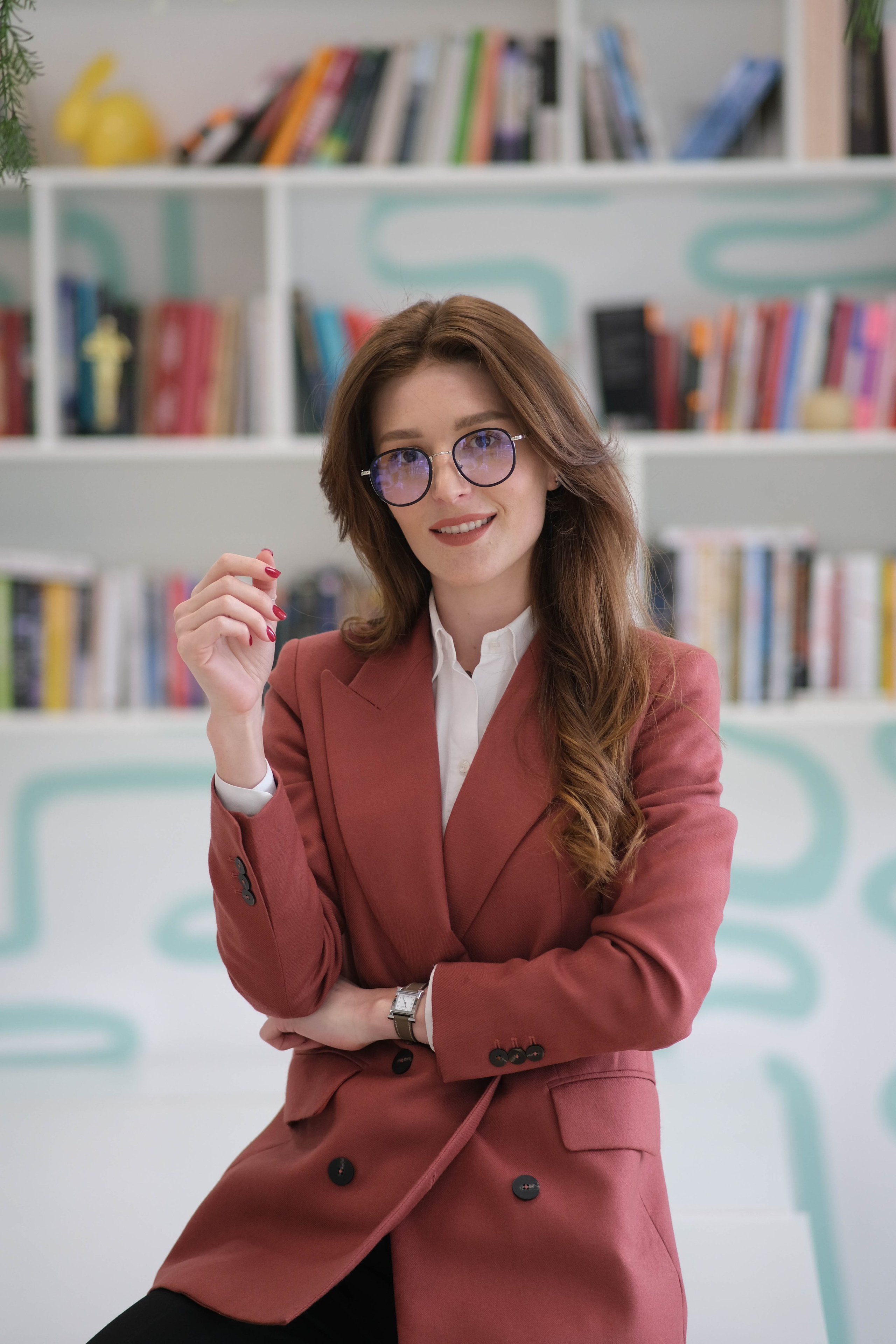 Съемка на визитки сотрудников агенства недвижимости + лайф фото. Главная