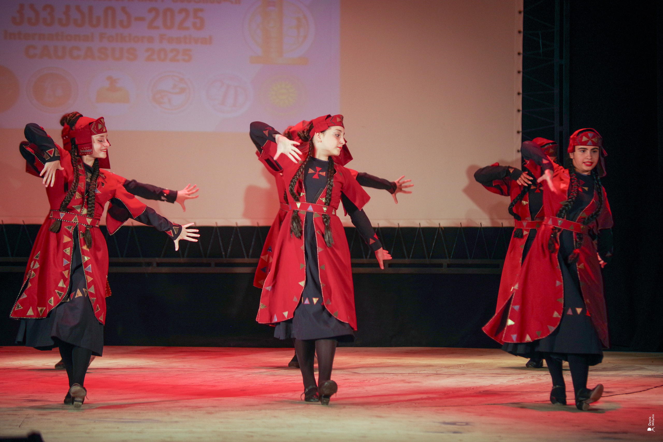 Танцы в прекрасном Они. Портретный фотограф Денис Милютин