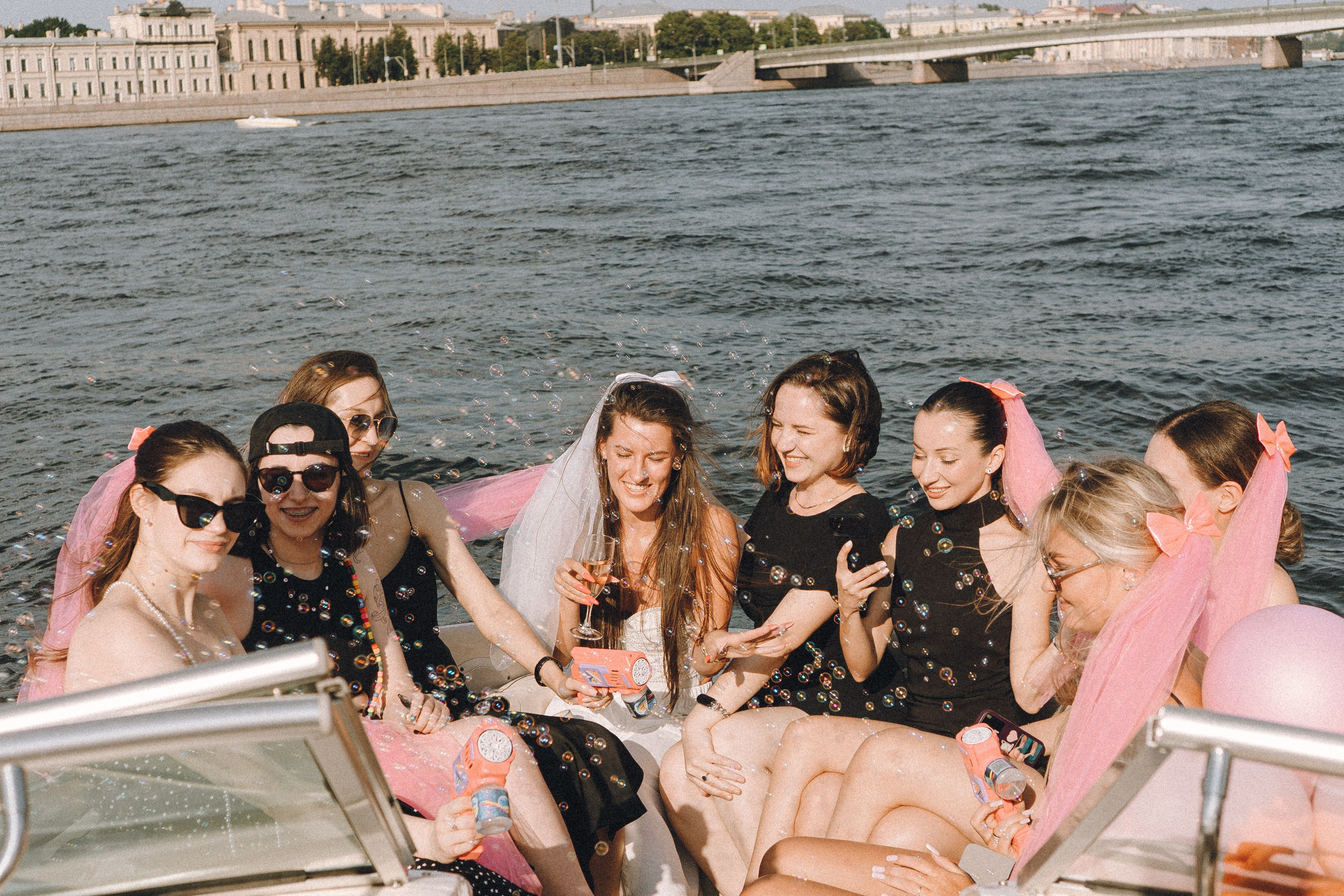 ДЕВИЧНИК НА КАТЕРЕ. Профессиональный фотограф, Санкт-Петербург — Виктория Богомолова