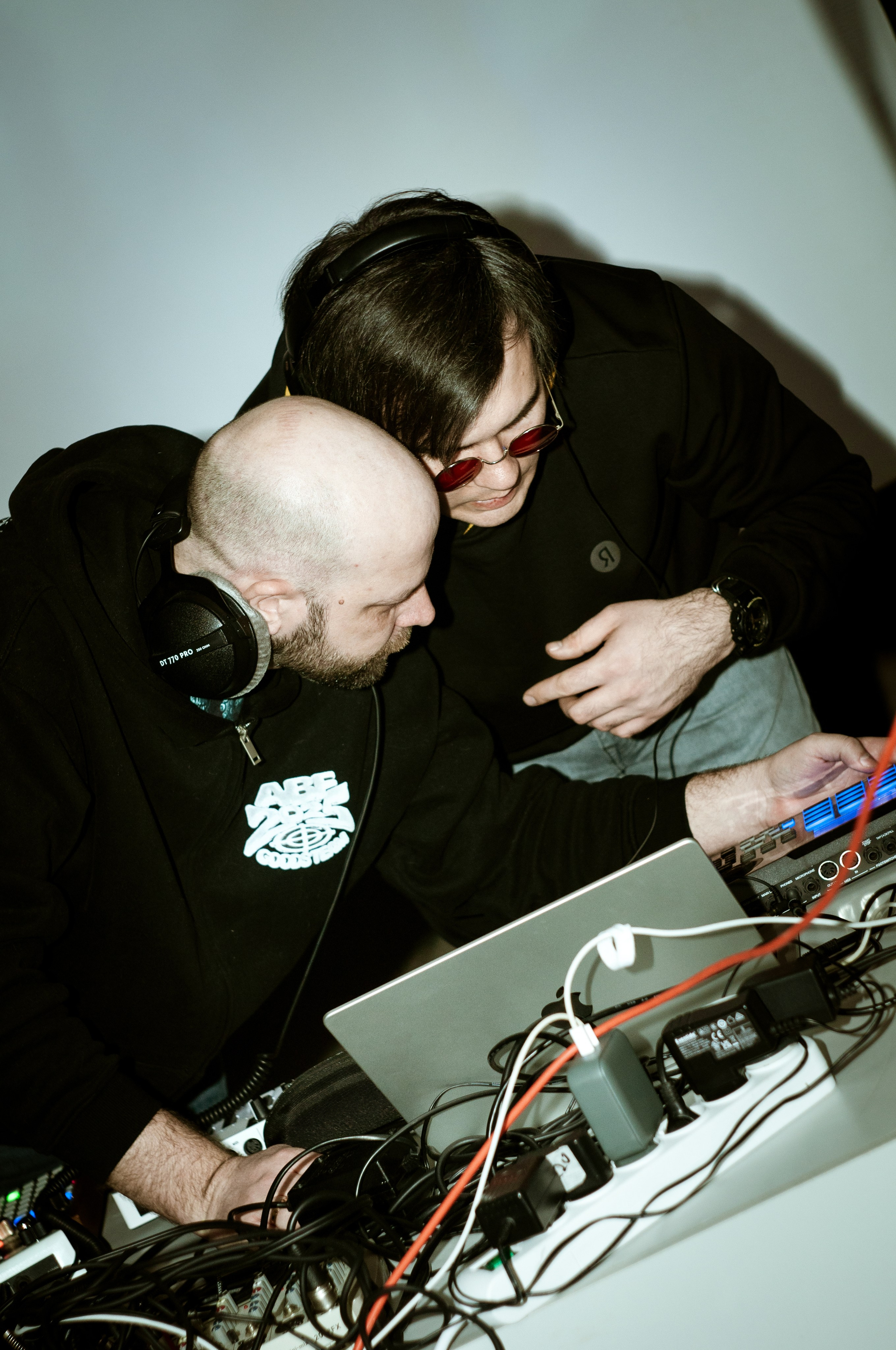 NOISE vs. ГЛАМУР 2026 Севастополь. Репортажный фотограф в Симферополе Зареев Иван