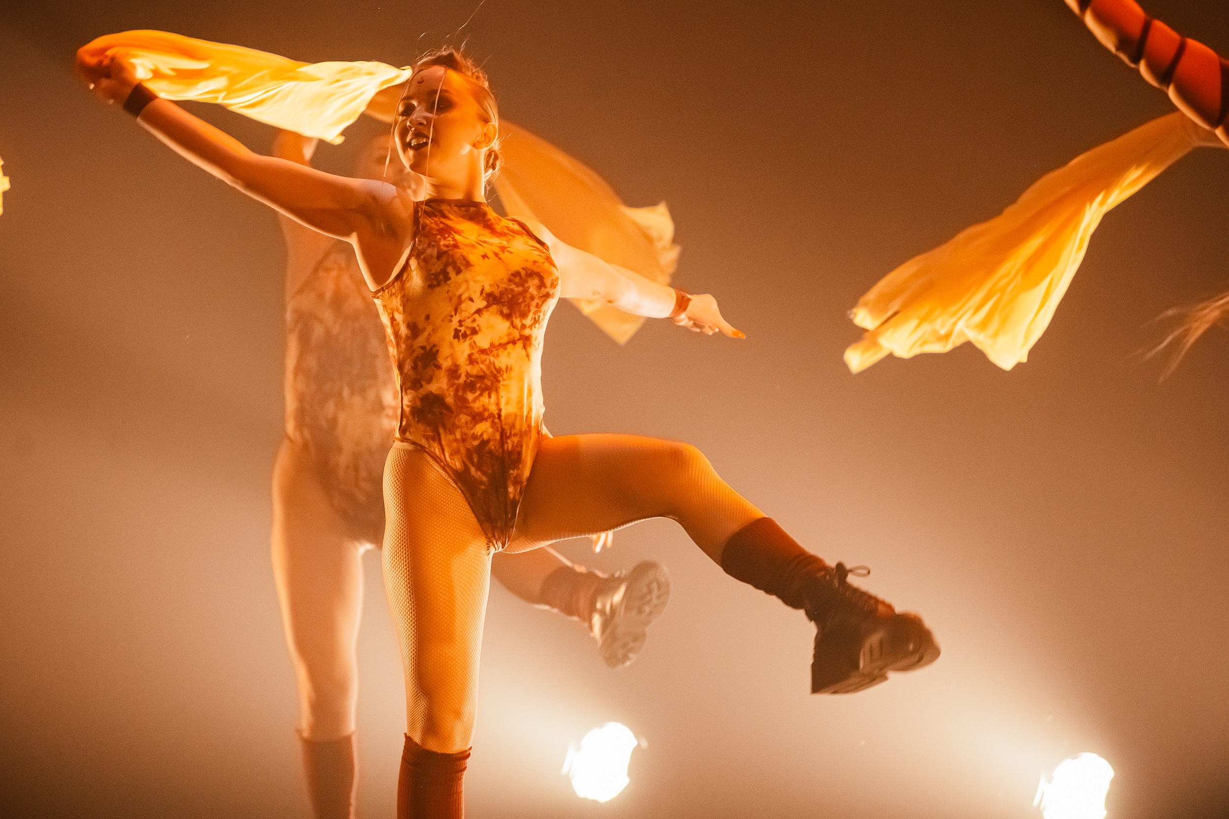 Танцевальное шоу «Ароматы». Художник по свету Максим Сергачев