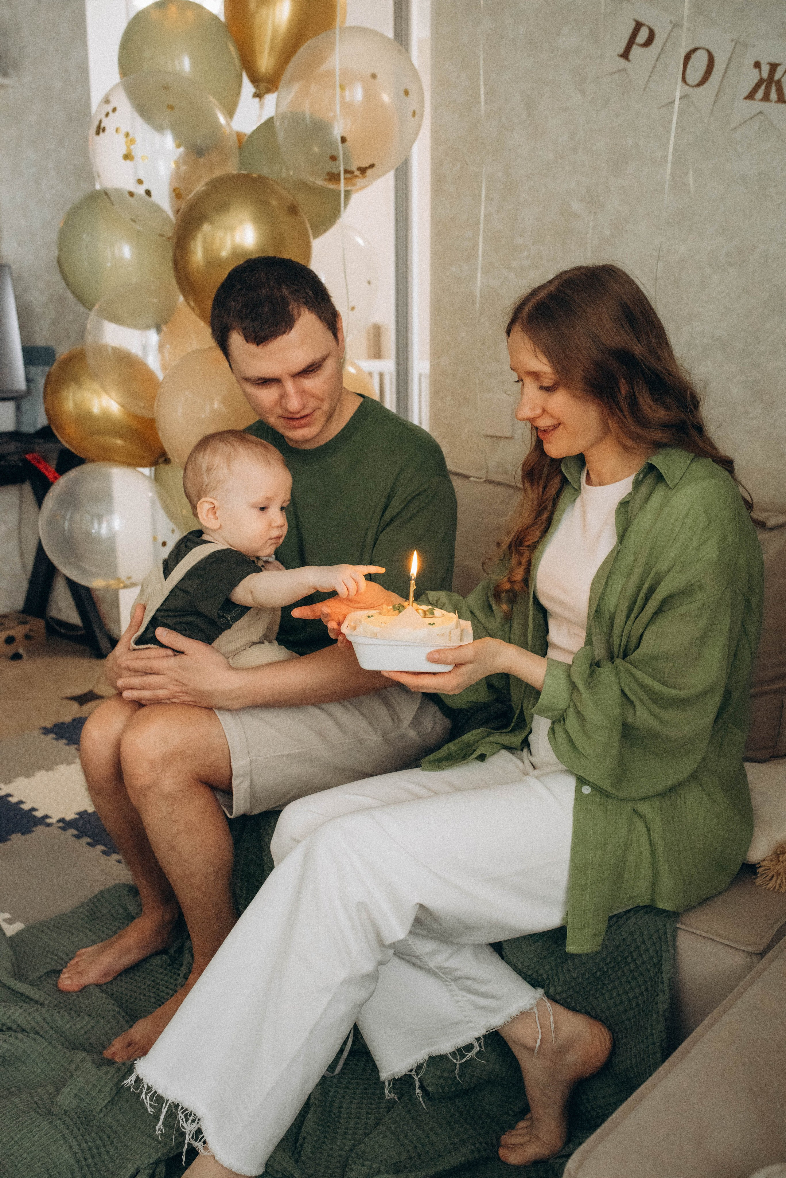 Семейная фотосессия ко дню рождения малыша. Семейный фотограф в Железнодорожном Масаева Елена