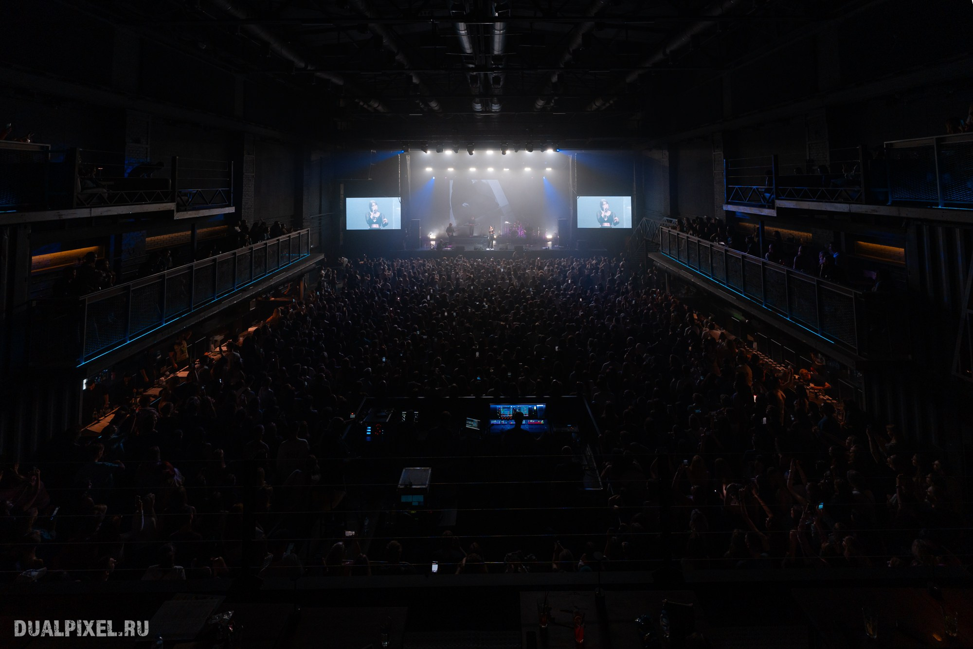 Mona. Магия музыки в кадре: Концертная Фотография