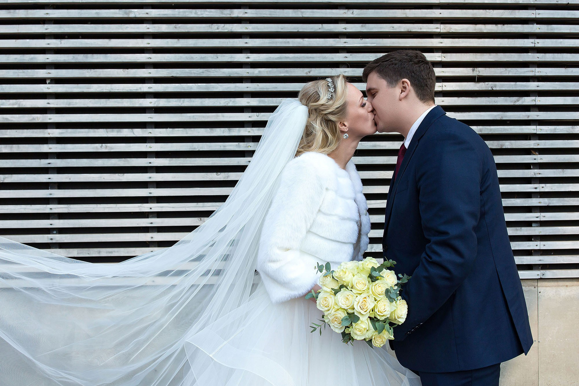 Прогулка, фотосессия жениха и невесты. Свадебная съемка. Фотограф в Москве Валерий Боцман