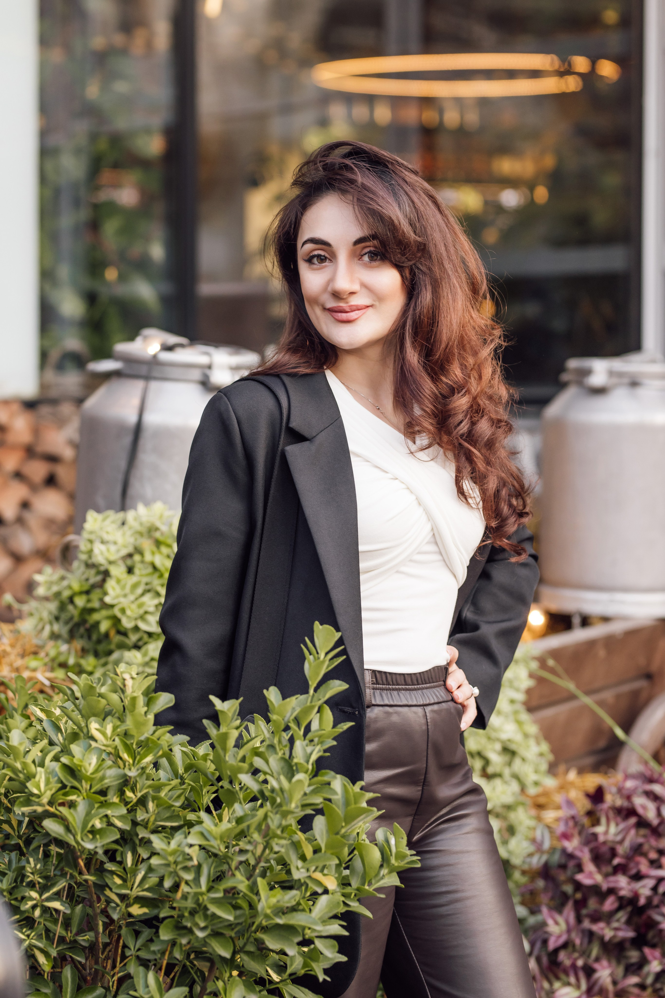 Мама и дочь, осенняя городская прогулка. Фотохудожник Наталия Кирсанова