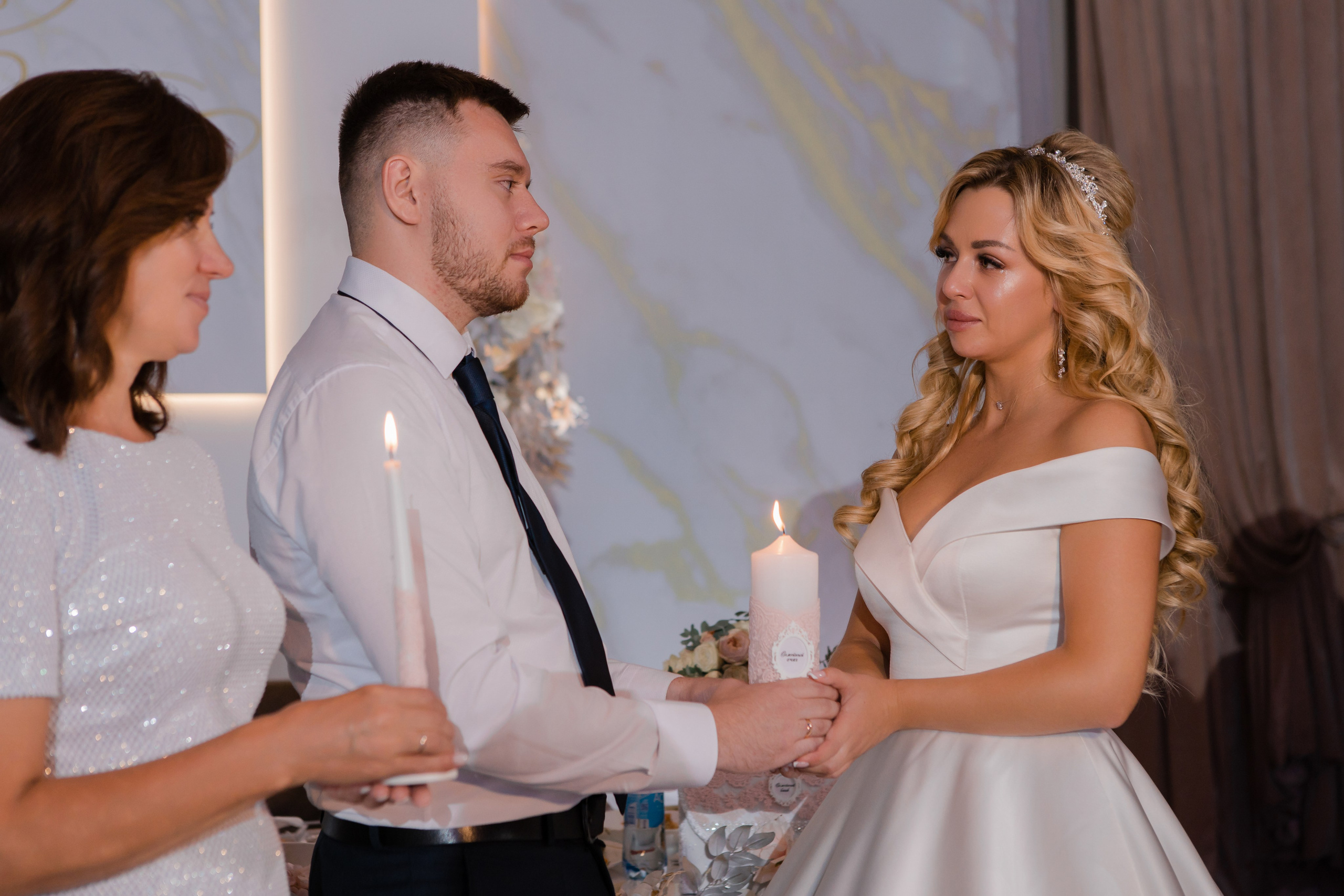 Юрий и Кристина. Видеосъемка и фотосъемка свадеб. Фотограф и оператор на свадьбу. Видеосъемка подкастов, собственная видео-фотостудии. Предметная фотосъемка