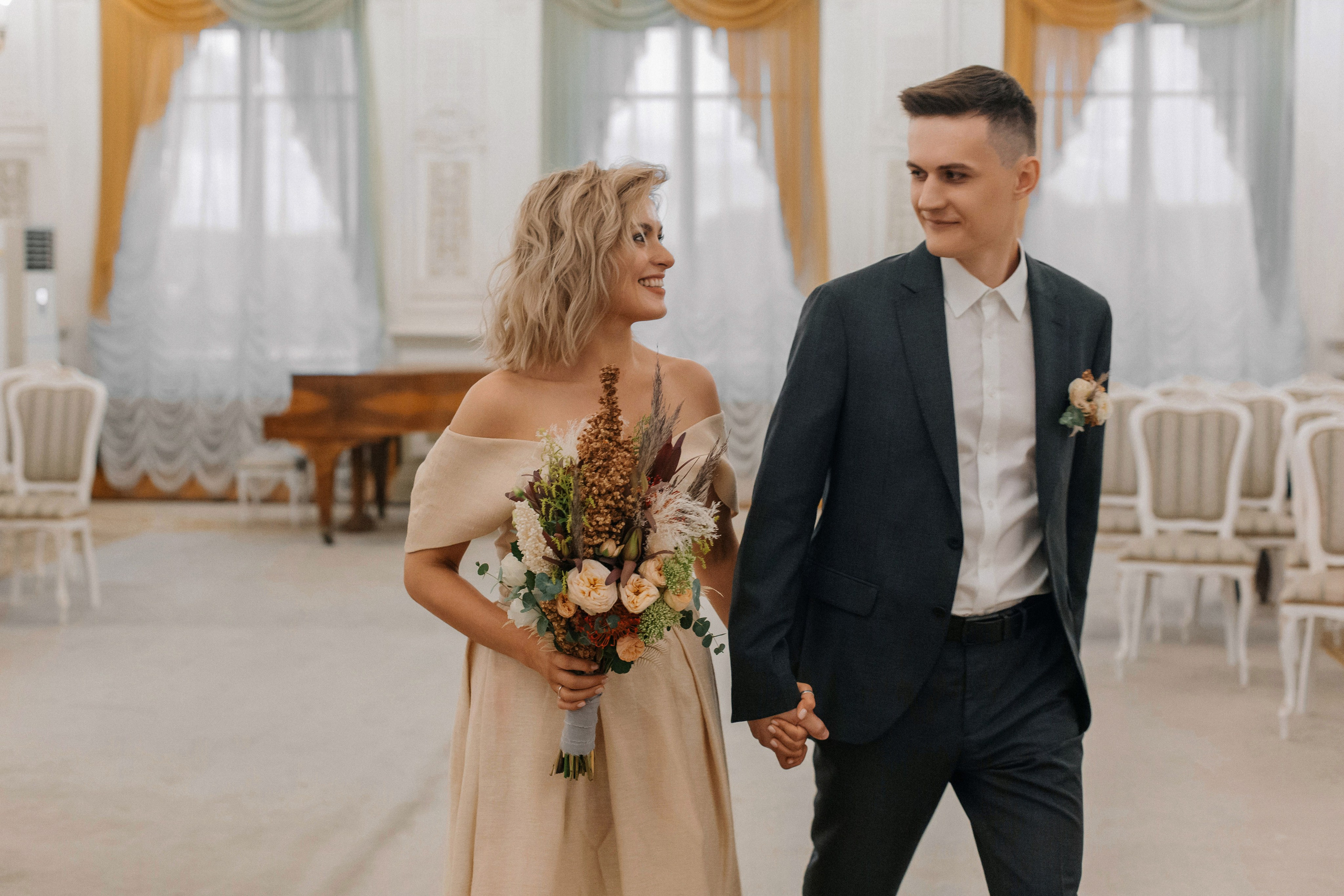 Свадьба для двоих с прогулкой в Выборге. Свадебный фотограф в Санкт-Петербурге Вика Стукачева